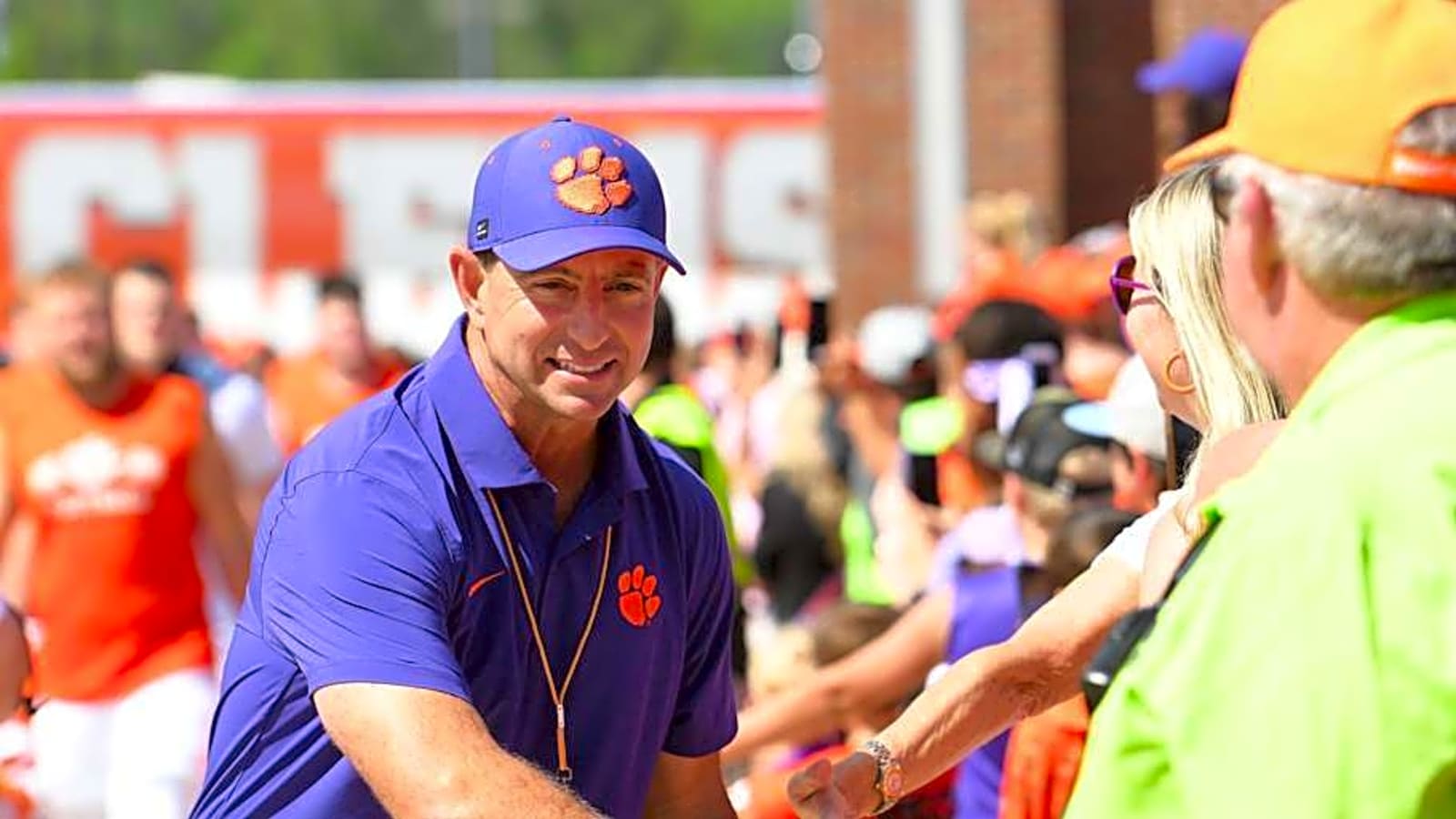 Clemson Lands Commitment from 4-Star Edge Rusher