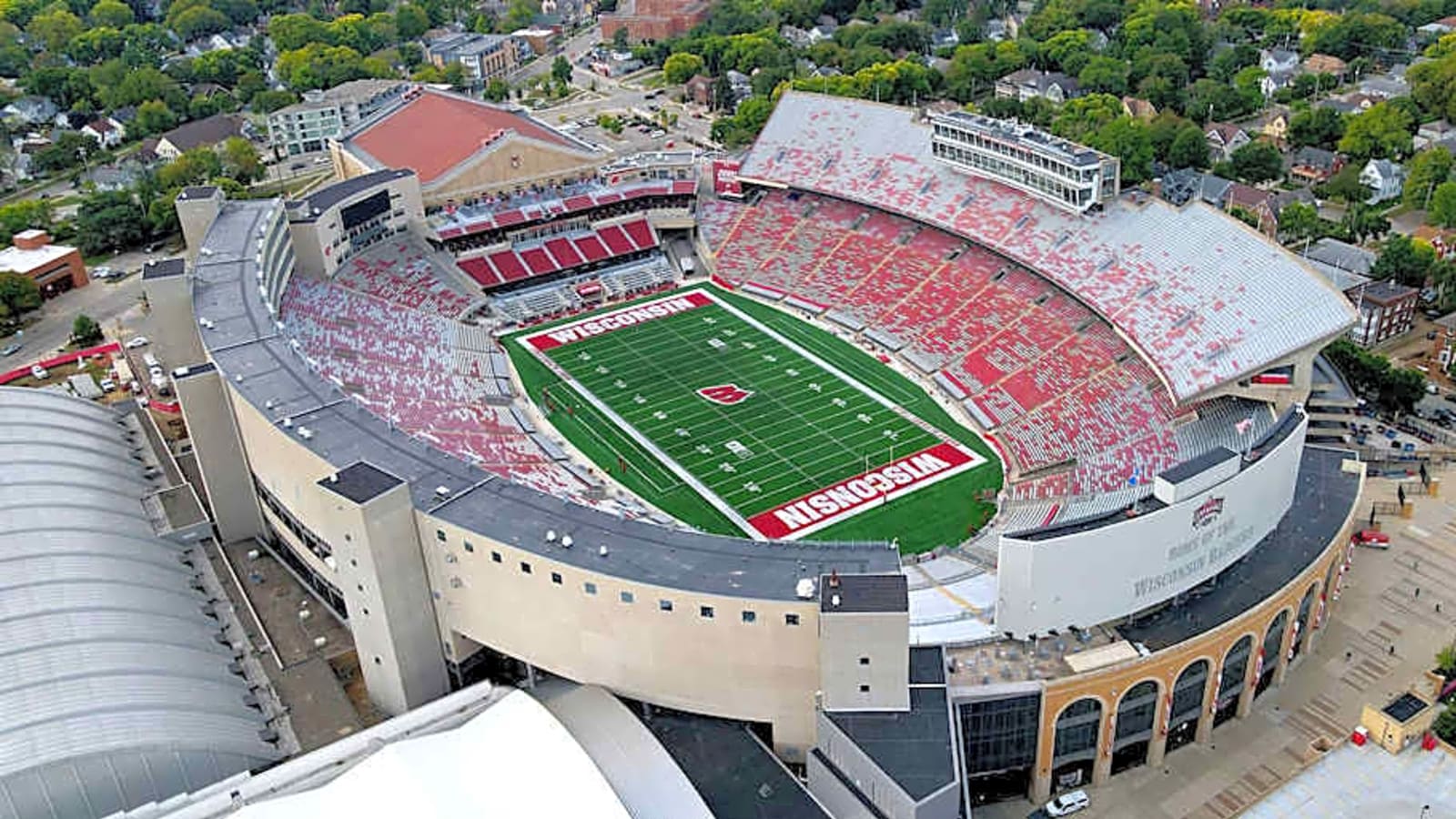 Wisconsin Badgers WR commit named to 2026 Navy All-American Bowl