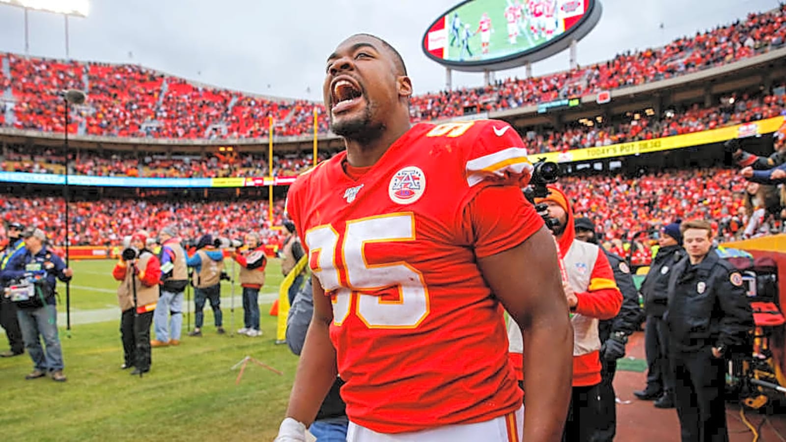 ESPN just made Chris Jones the runner-up in NFL’s DT hierarchy