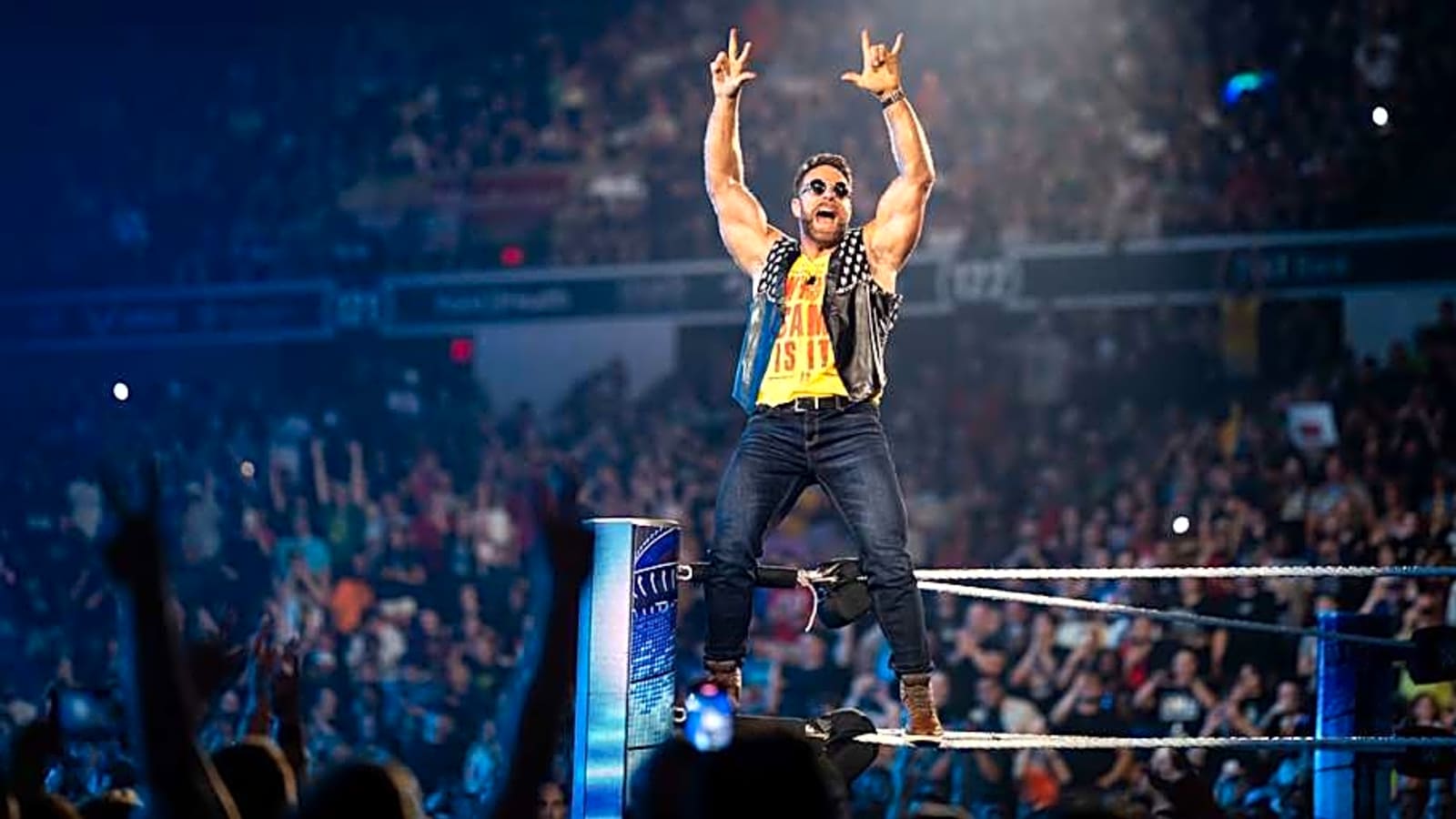 WWE superstar shouts out Cowboys, Coach Schotty for locker room celebration
