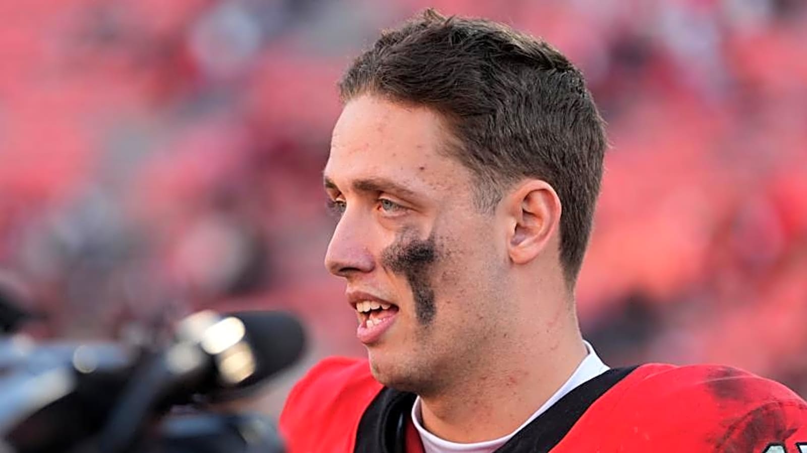 College football QB could make $6 million in NIL cash after controversial transfer