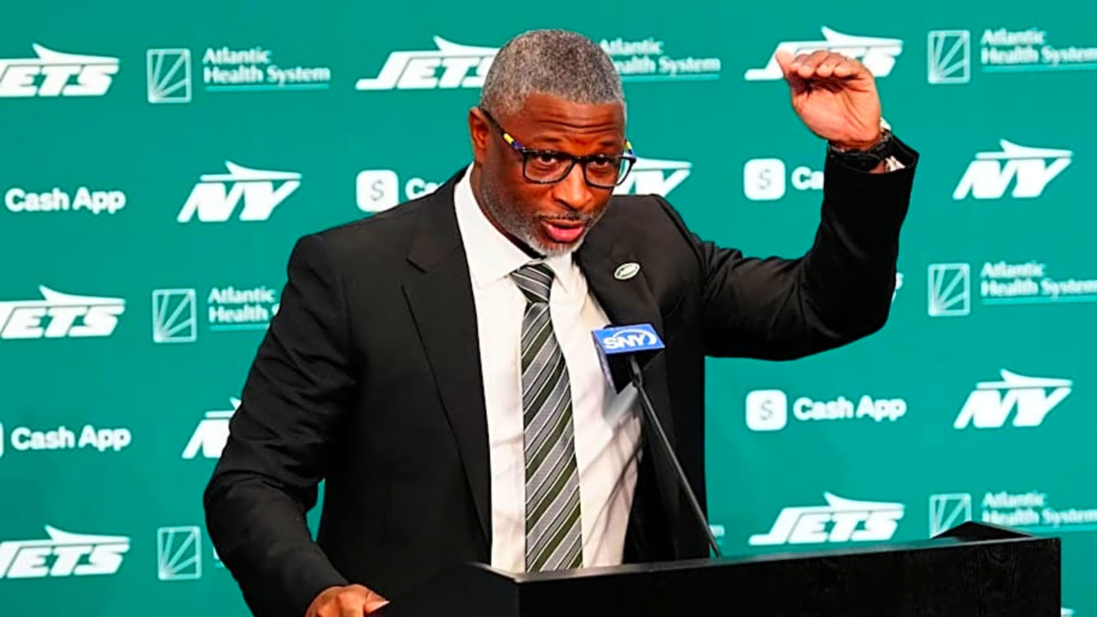 Jets Get Glass-Half-Empty Projection For 2025 Season Under Aaron Glenn