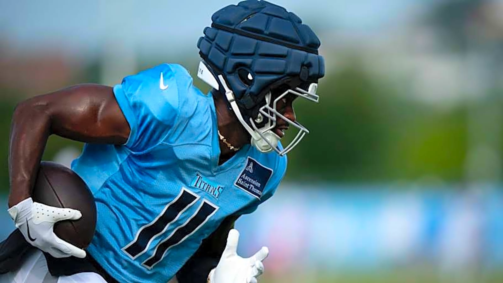 Surprising Name Could Become Titans Best WR
