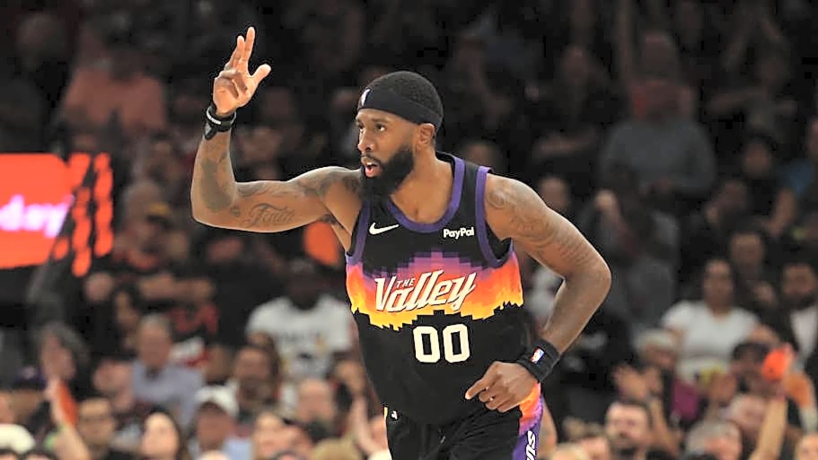 Suns Reveal Starting Lineup vs Hornets