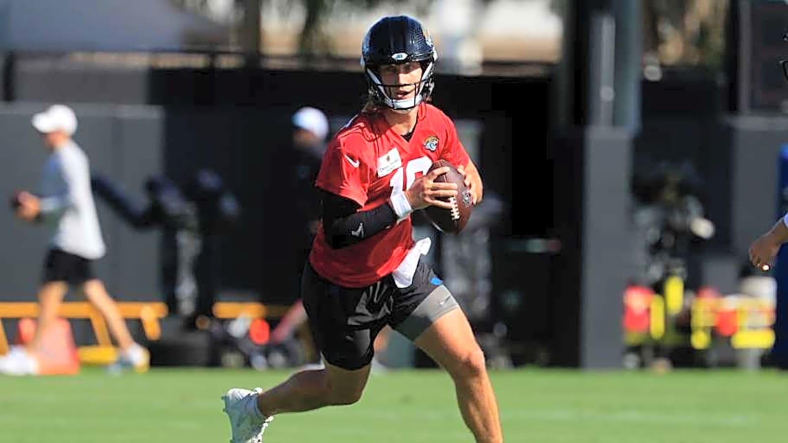 Jaguars&#39; Trevor Lawrence Aims to Take the Next Step