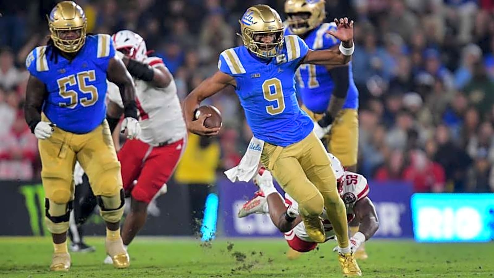 Inside Nebraska Linebacker Dylan Rogers&#39; First Start