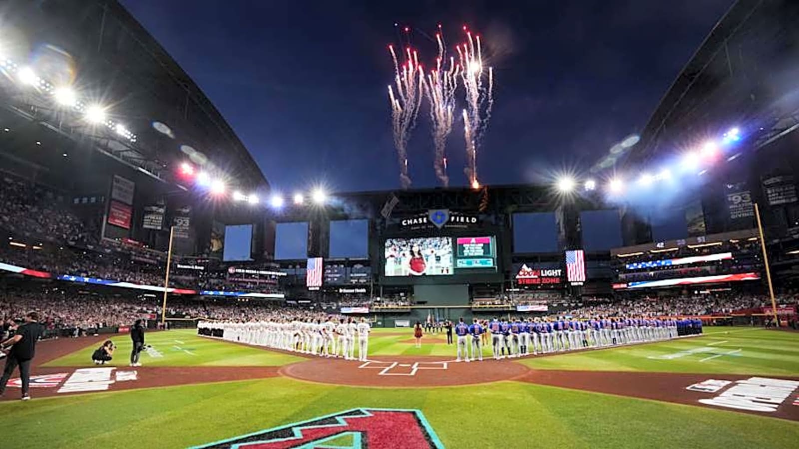 Diamondbacks Bring Back Can't-Miss Ballpark Deal