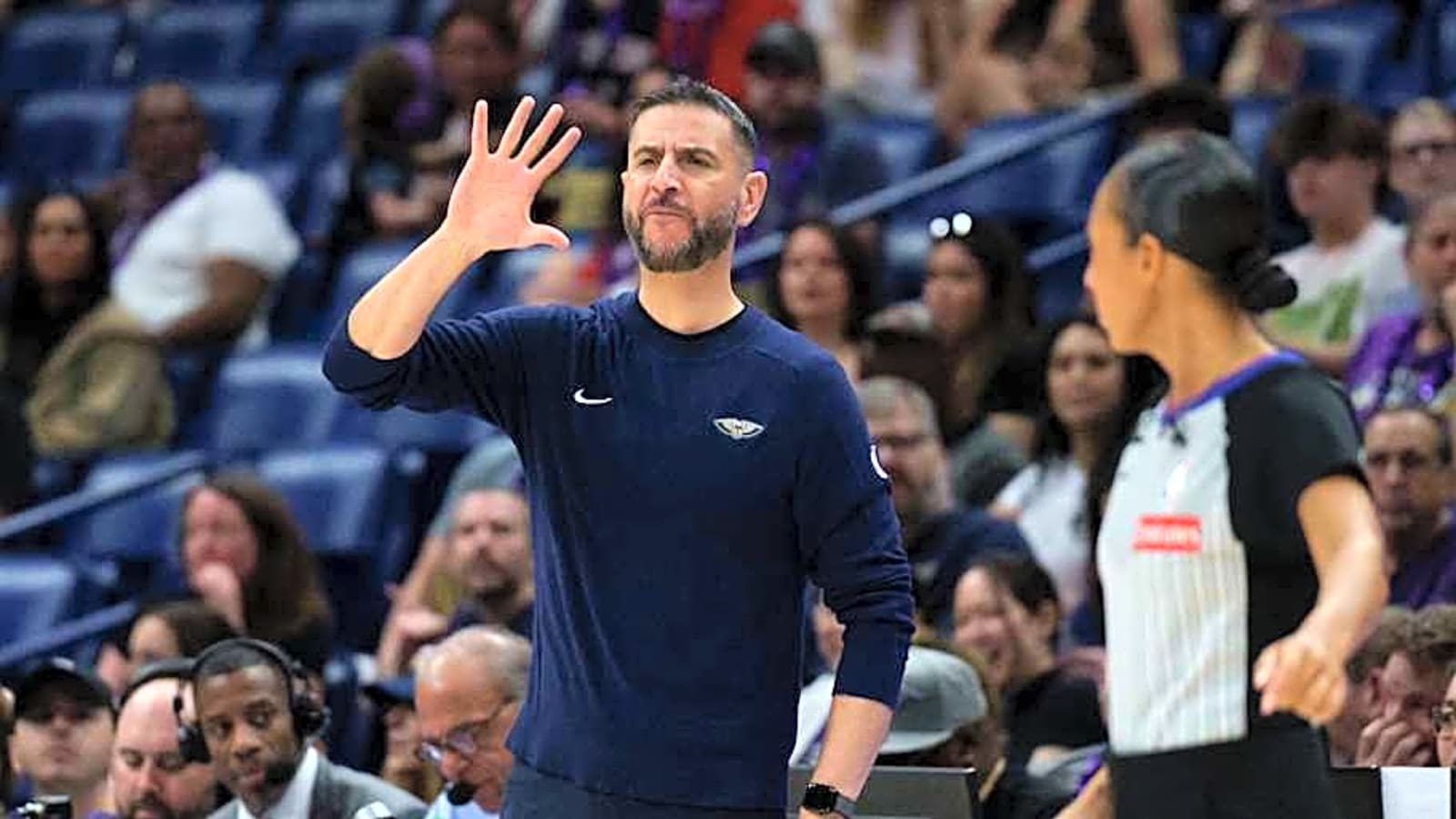 Knicks Interviewing Former Hornets Coach
