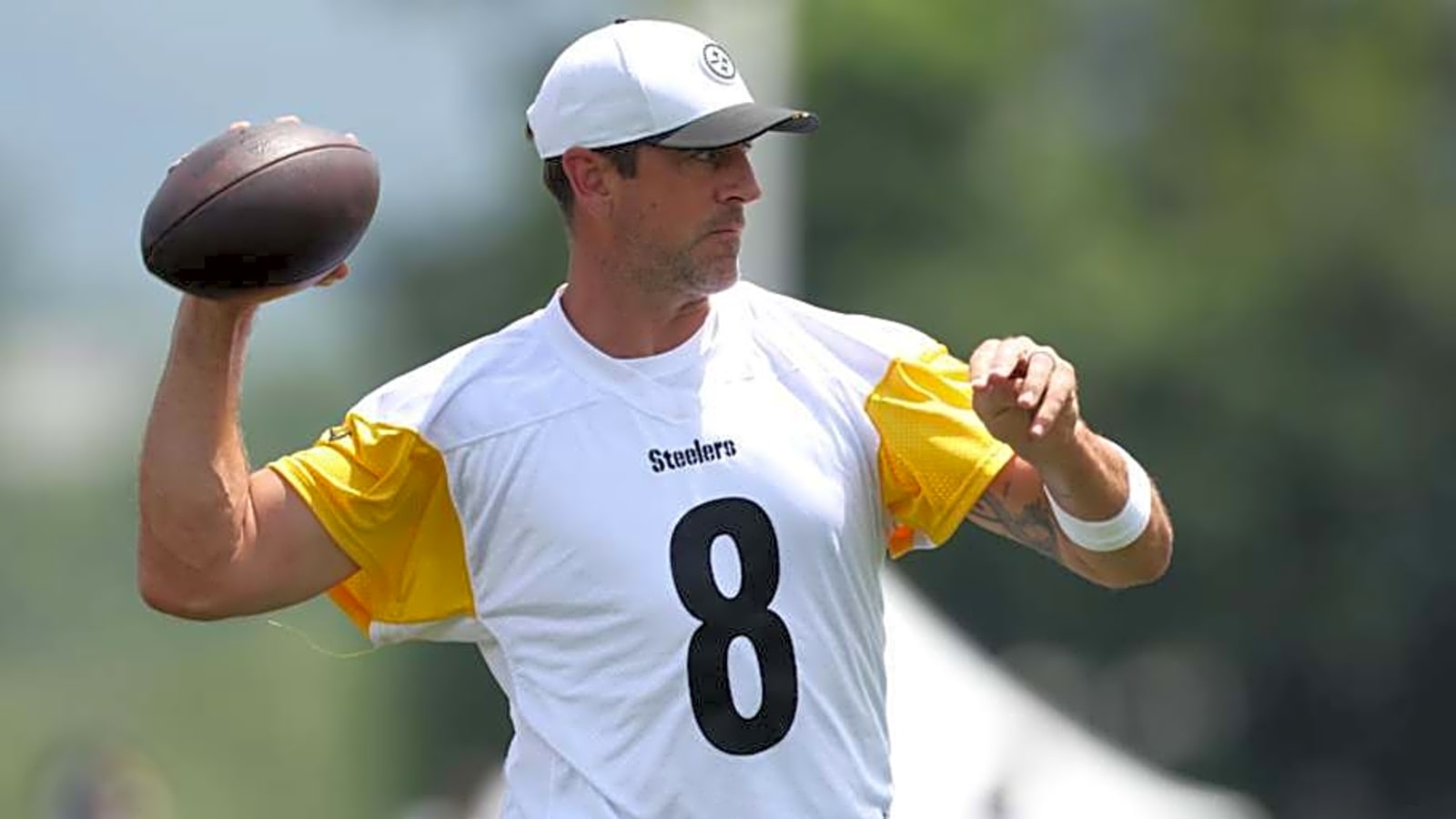 Steelers #39 Aaron Rodgers Solves Helmet Issue Yardbarker