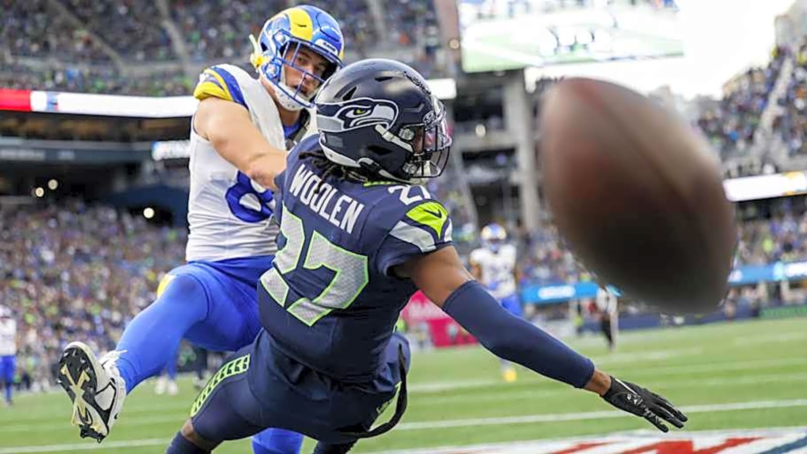 Seahawks insider points to another big problem for floundering corner Riq Woolen