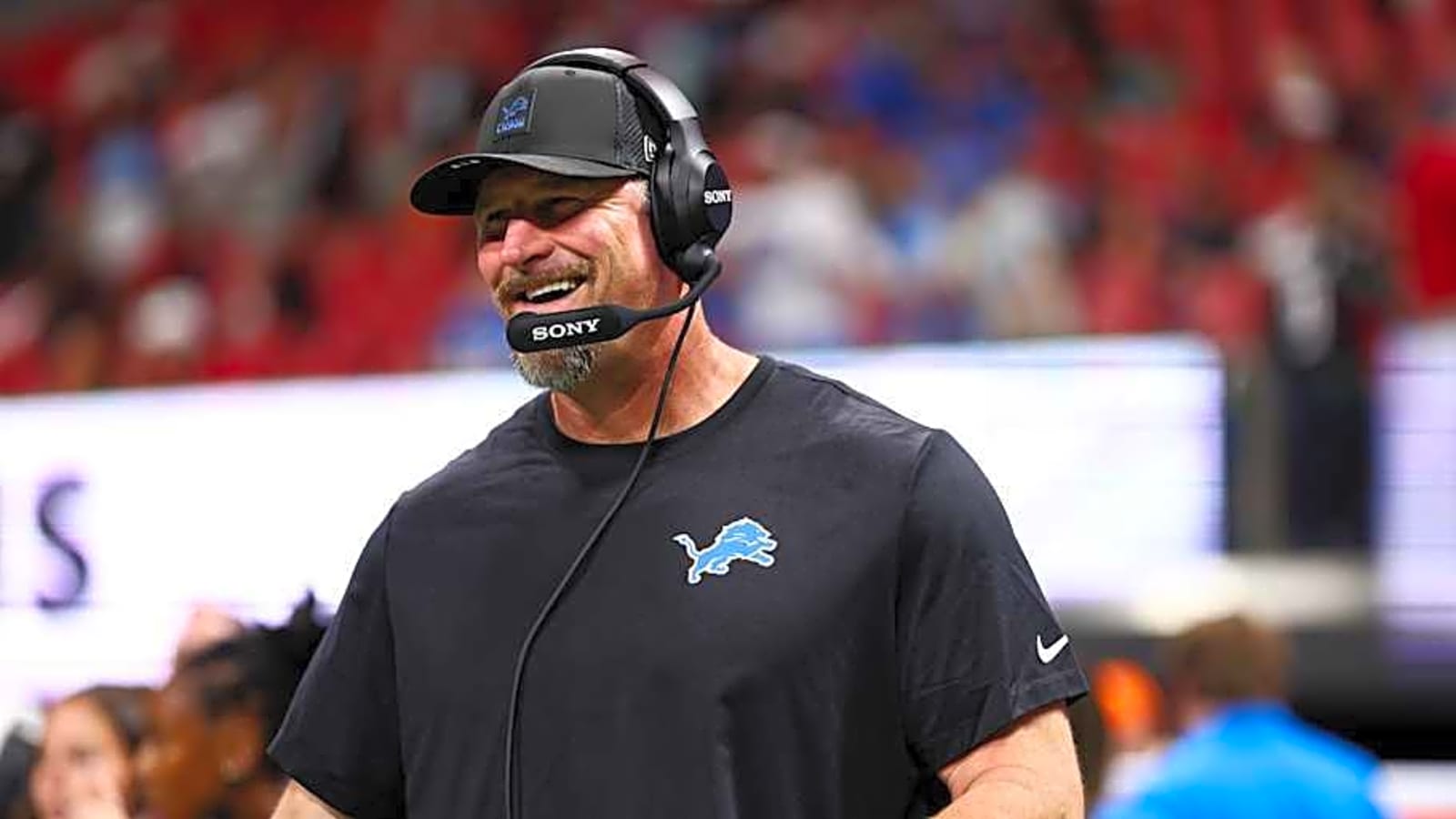 Dan Campbell needed just 2 words to explain why Lions are passing on Za&#39;Darius Smith