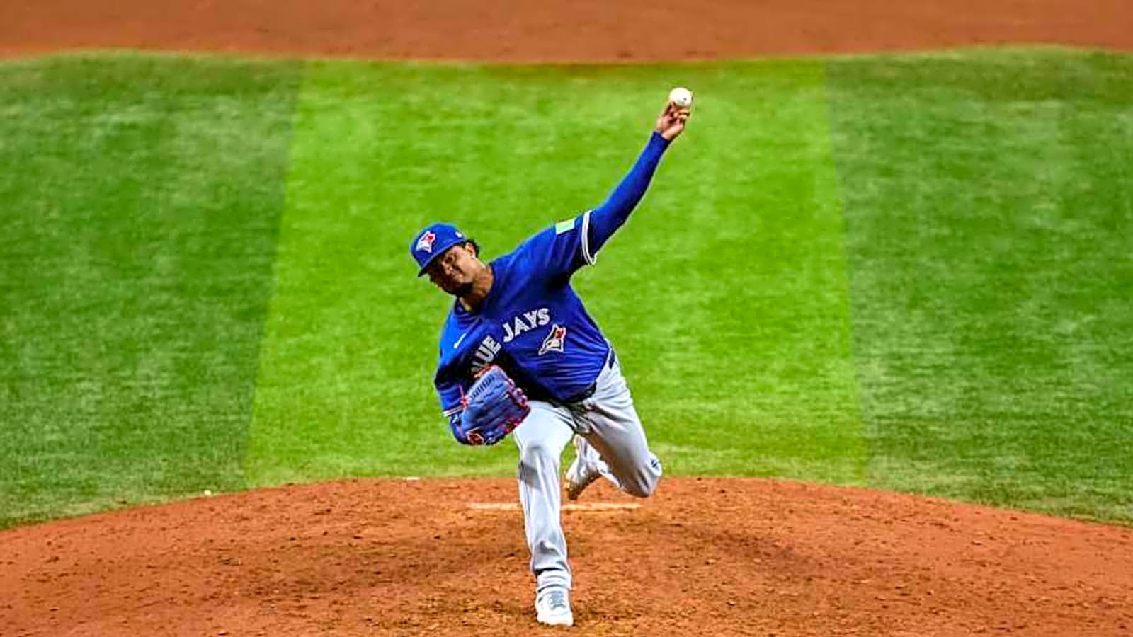 Pirates Sign Former Cubs Pitcher