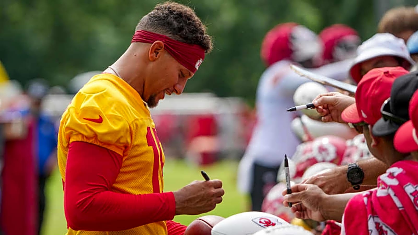 Punches Land During Chiefs Training Camp Practice