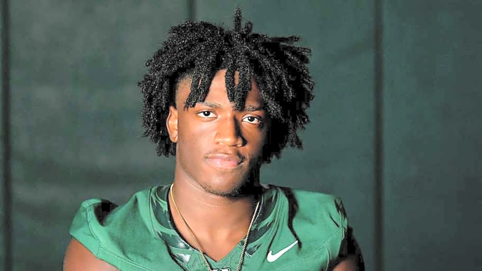 2026 EDGE Prospect Asharri Charles Makes His Decision: The Buzz