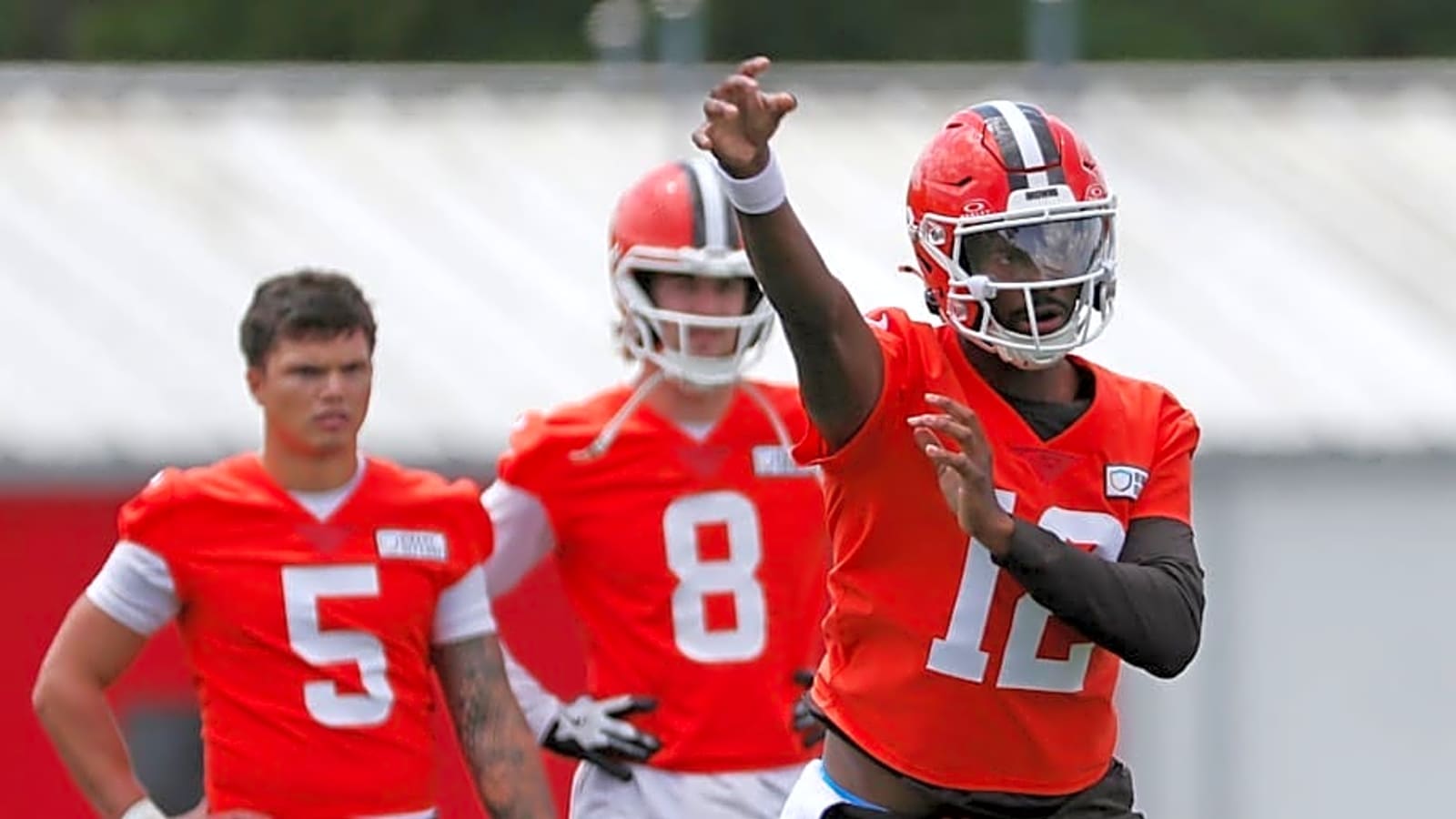 Dillon Gabriel Leads Shedeur Sanders in Cleveland Browns Quarterback Competition?