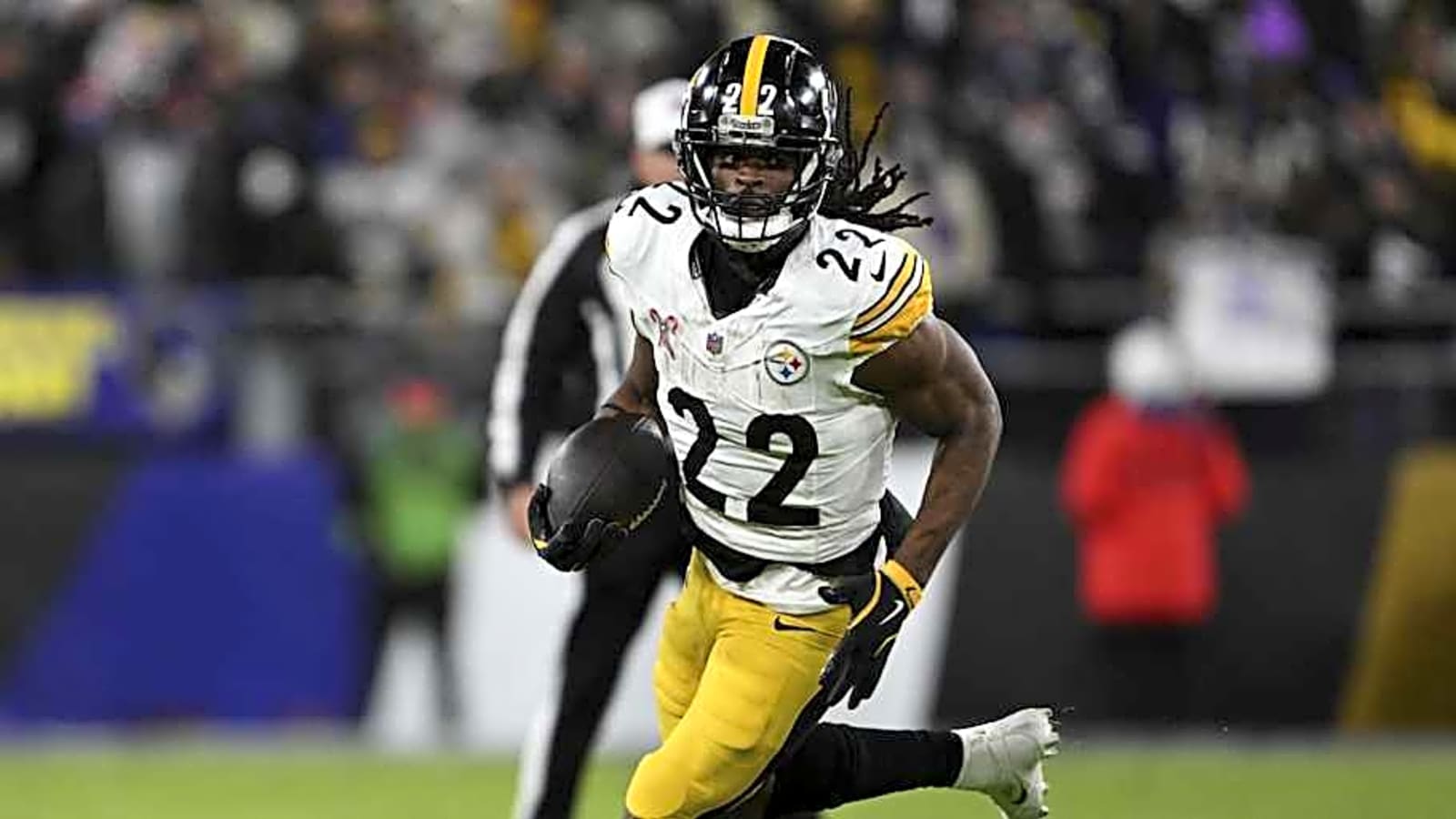 Ex-Steelers’ Najee Harris Shares First Photo Since Eye Injury