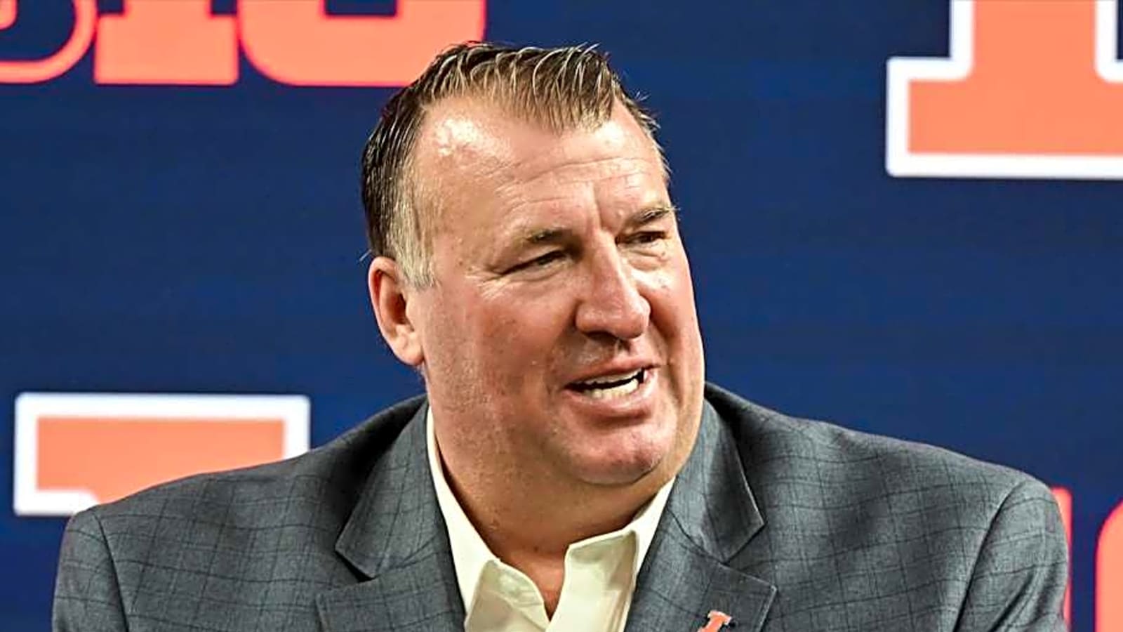 Illinois Football Offers Hulking Class of 2027 Blocker From Minnesota