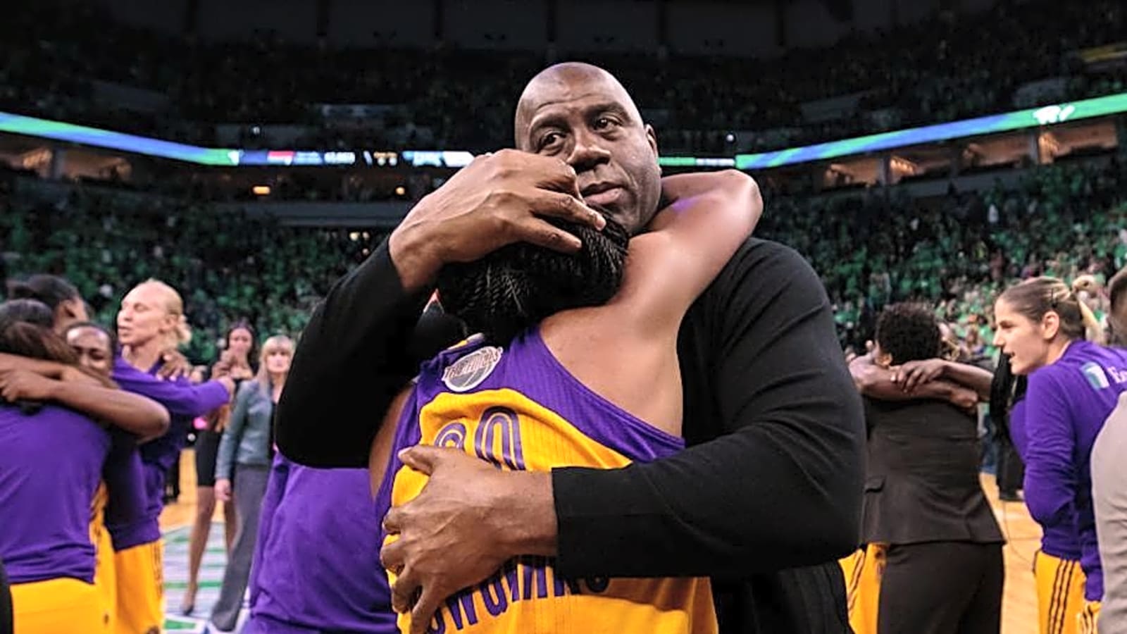 Sparks Notes: Laker Legend Reacts to Kelsey Plum, LA Star Makes Gesture to Fans