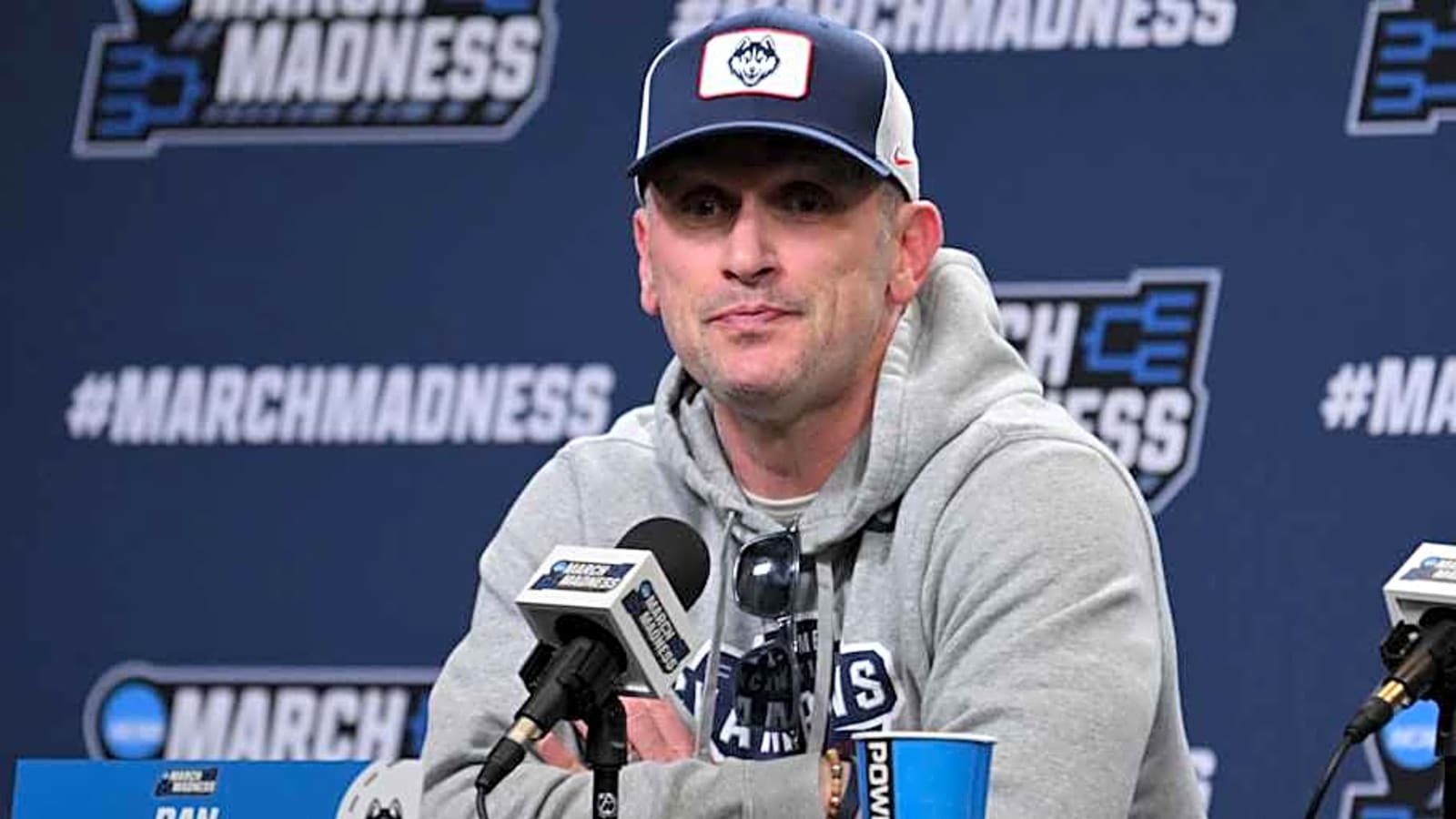 UConn Huskies, Dan Hurley Finalists To Land Elite High School Recruit