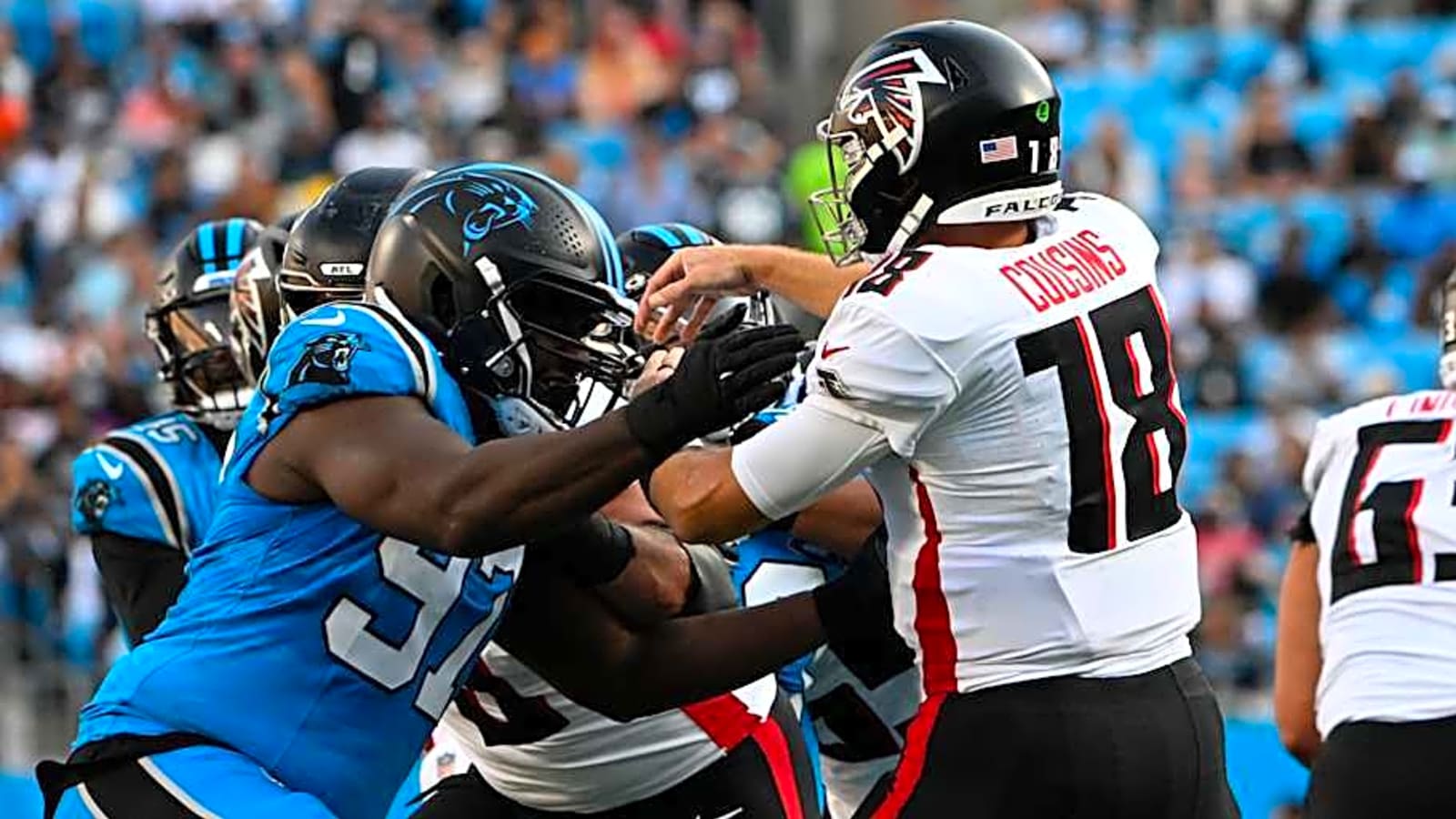Titans Sign Former Panthers DT