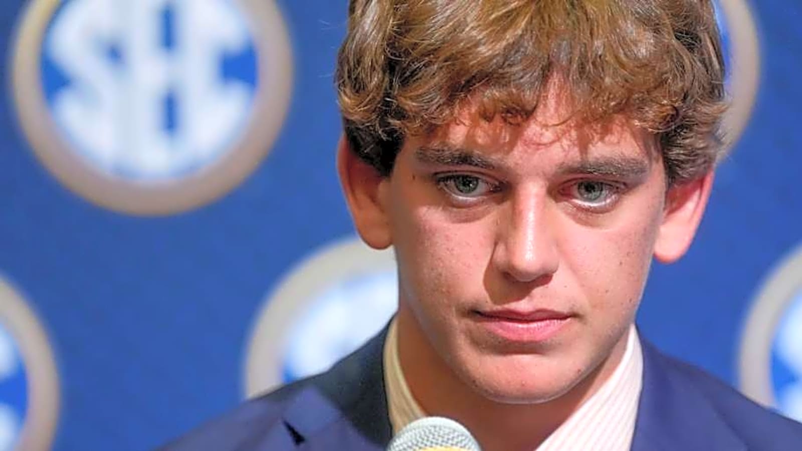 Arch Manning Earns Major Praise From Texas Longhorns Legends Vince Young & Mack Brown