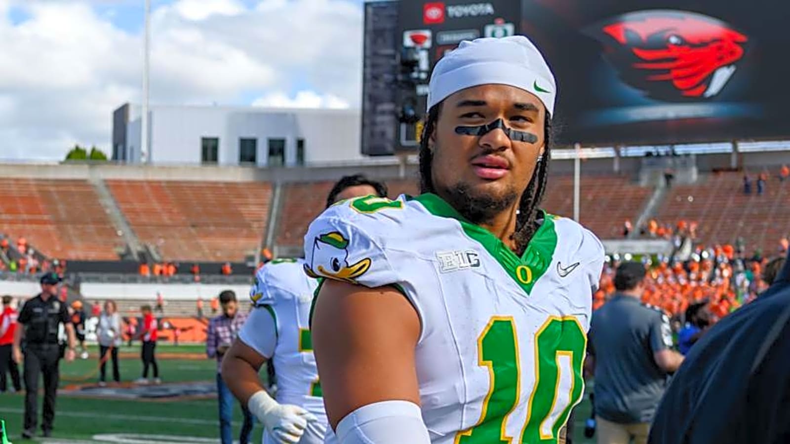 Which Oregon Ducks Earned Preseason All-Big Ten Team Honors?