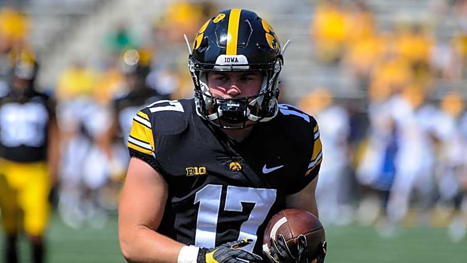 Former Iowa Hawkeyes RB Officially Announces Transfer Destination