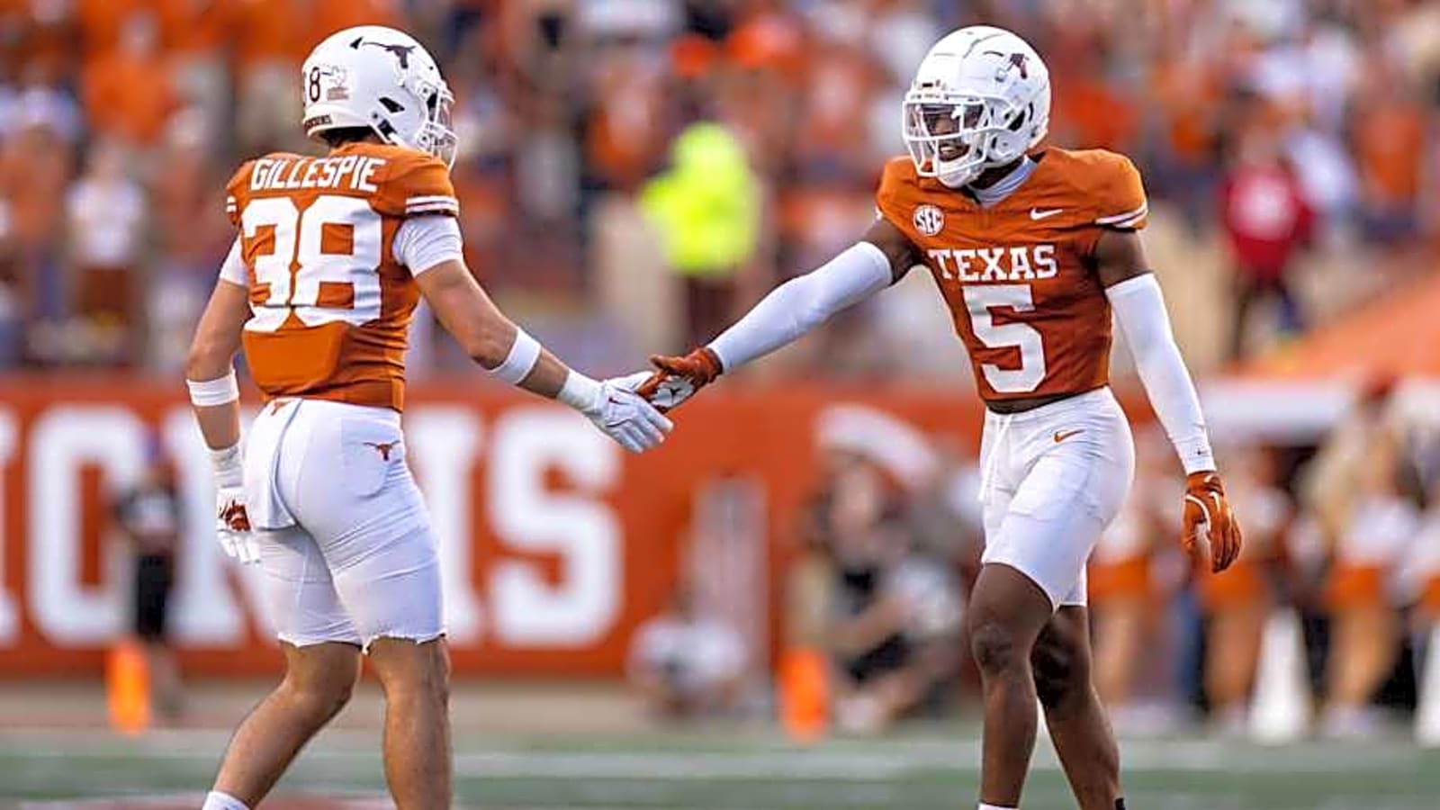 Texas Longhorns Five-Star Commit Shuts Down Recruitment