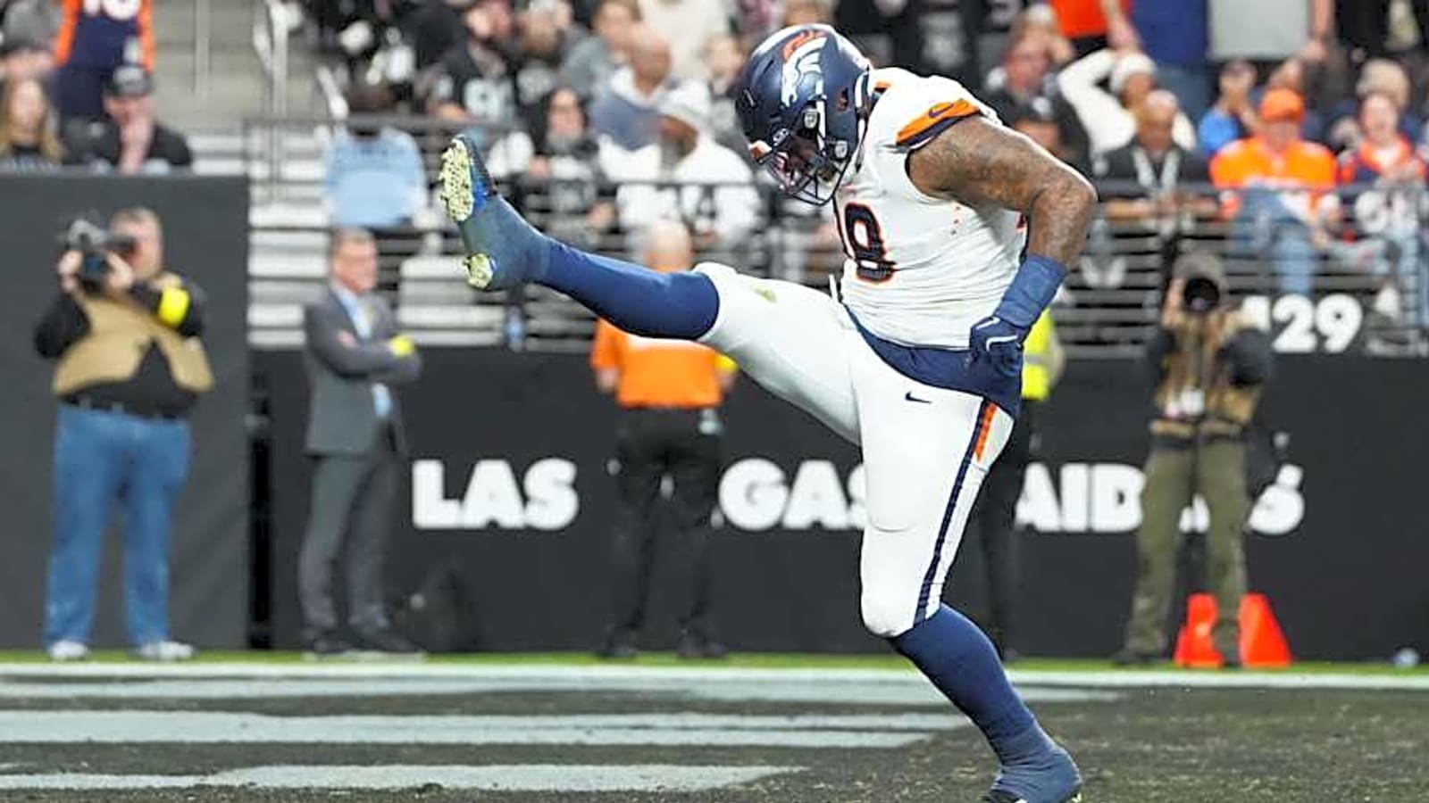 John Franklin-Myers Hypes Titans Fans After Signing