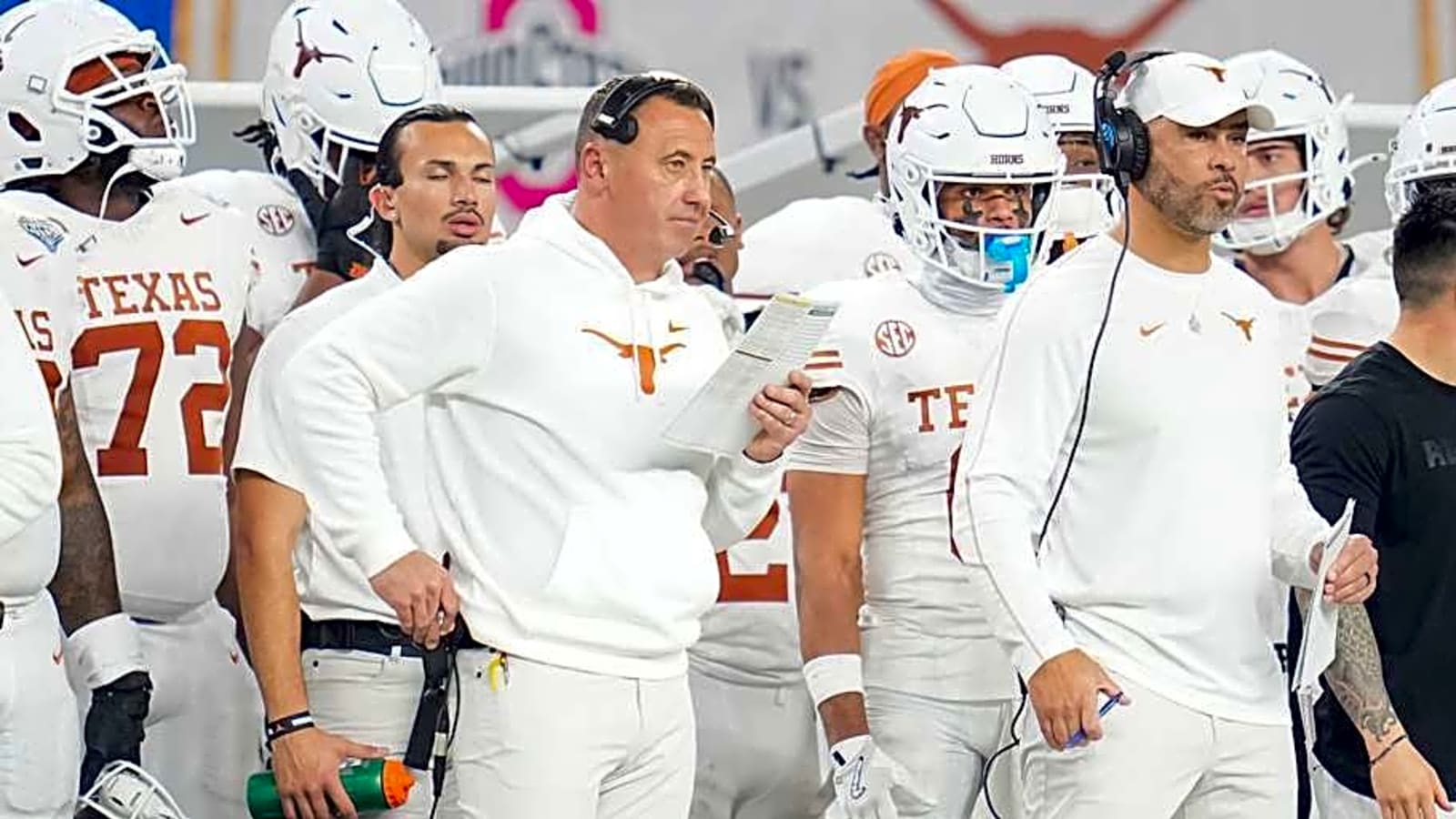 Steve Sarkisian Emphasizes Young Wide Receivers Need to Earn Trust