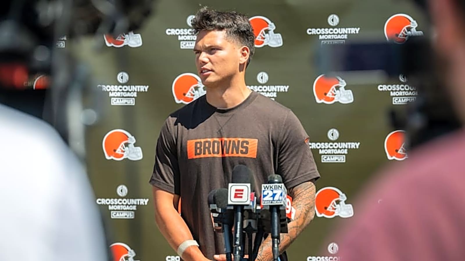 Cleveland Browns&#39; Dillon Gabriel Slammed by NFL Analyst in Lead up To Training Camp