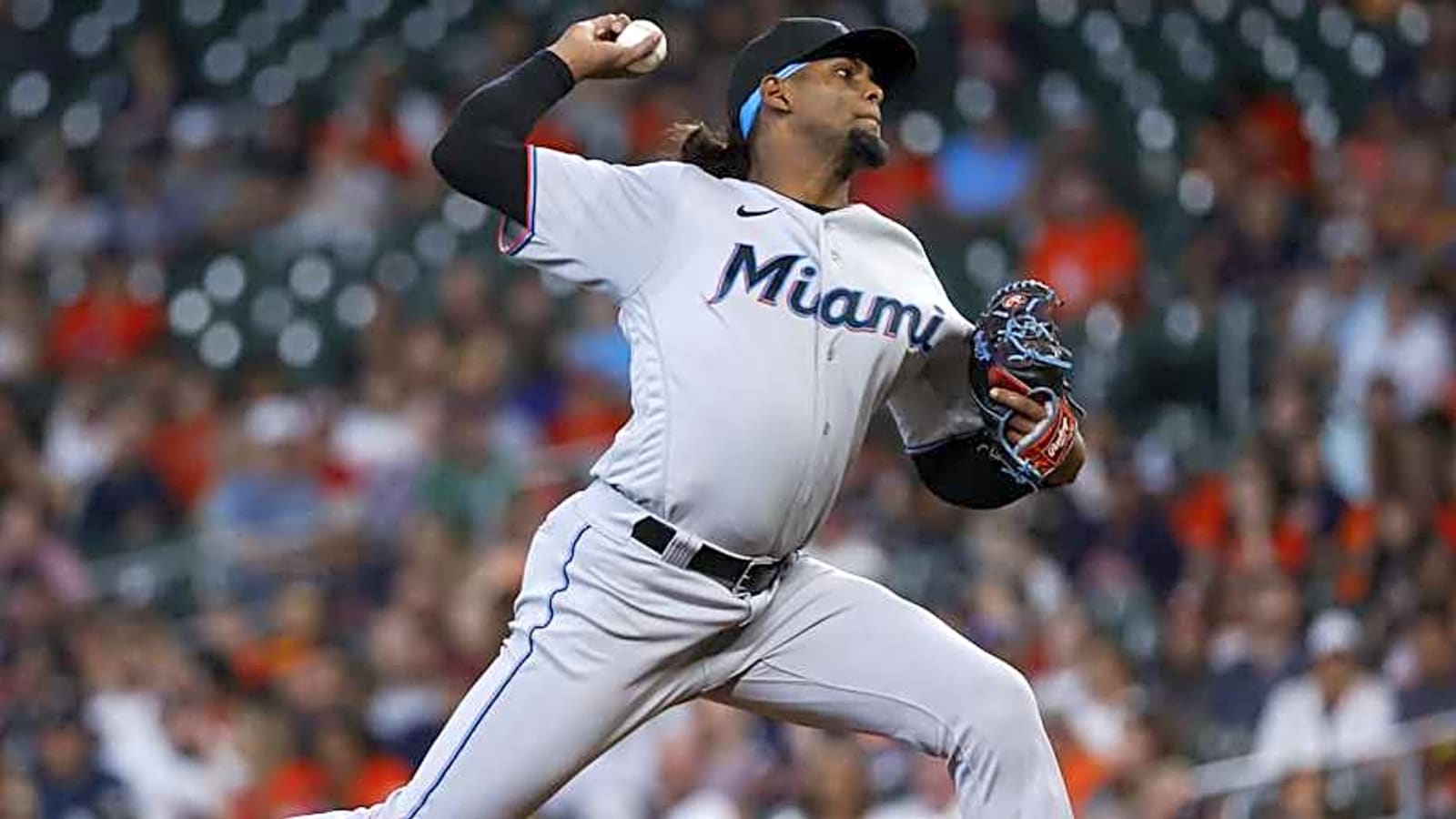 Astros Should Target Marlins Pitcher to Address Needs in Starting Rotation