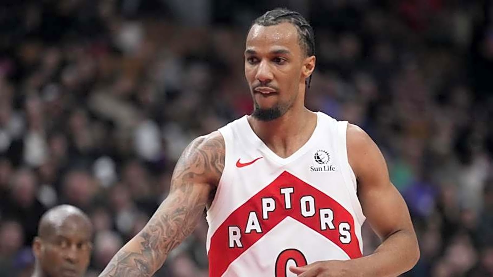 Raptors sign former Maverick ahead of matchup in Dallas