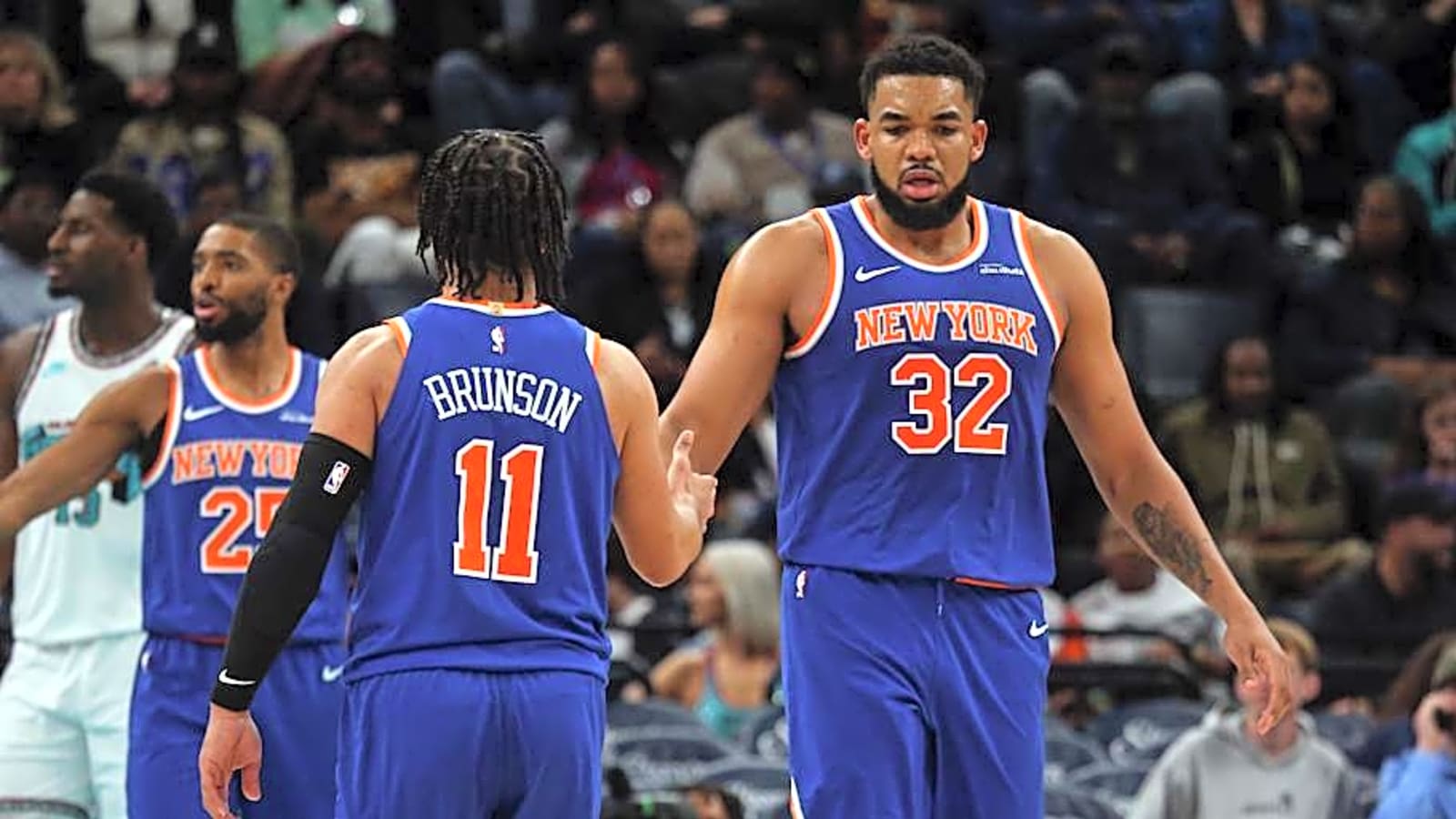 Knicks Stars React to Ref&#39;s Adjustment