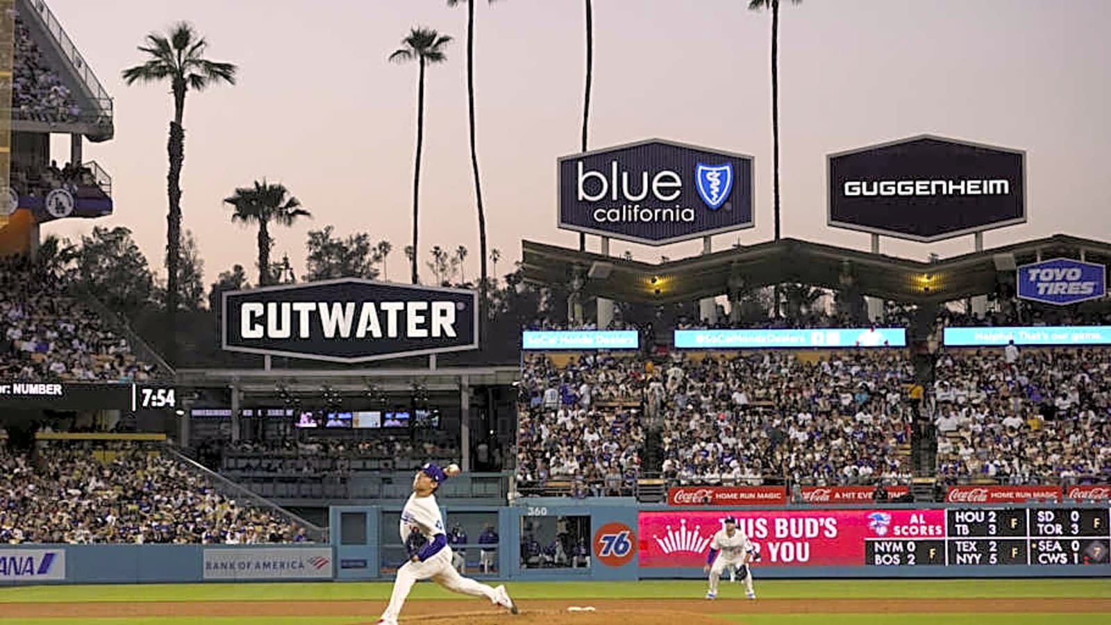 Padres Pitcher Looking to Steal Dodgers Star&#39;s Best Pitch