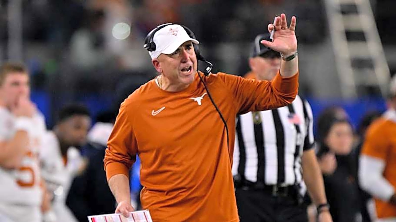 Texas Longhorns Predicted to Lose Out on Four-Star Offensive Tackle