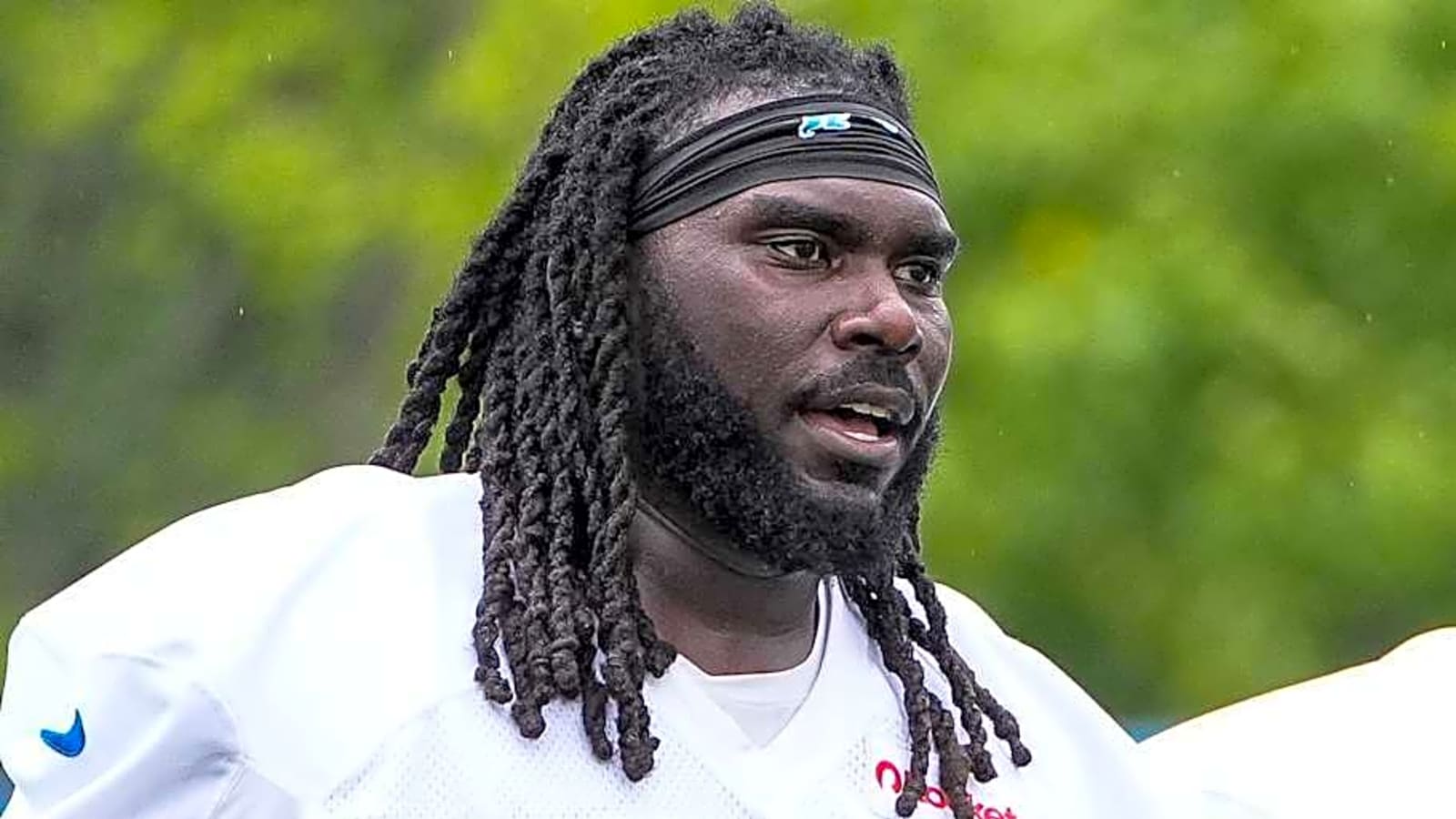 Detroit Lions Re-Sign Defensive End Myles Adams