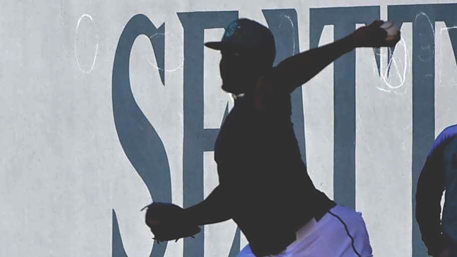 Longtime Seattle broadcaster says the Mariners should win the World Series