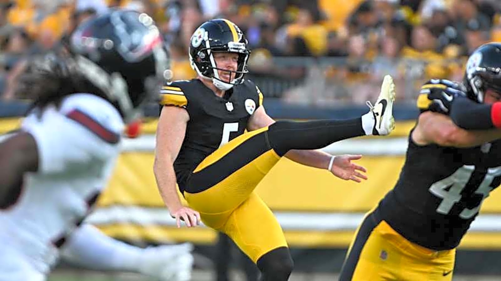 Steelers Have Red Hot Position Battle in Preseason Finale