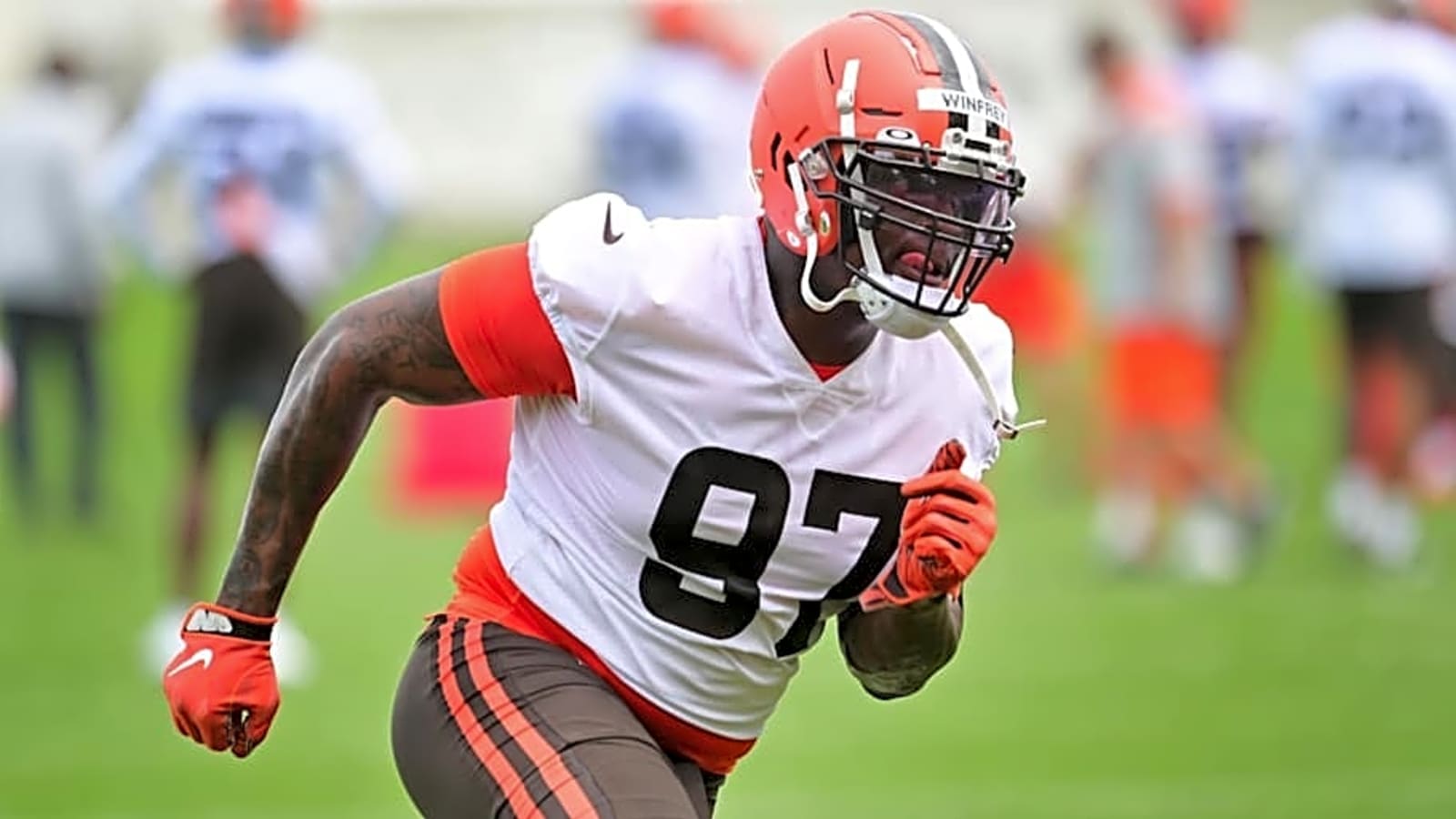 Cowboys sign UFL standout, release fan favorite DT amidst roster shake up