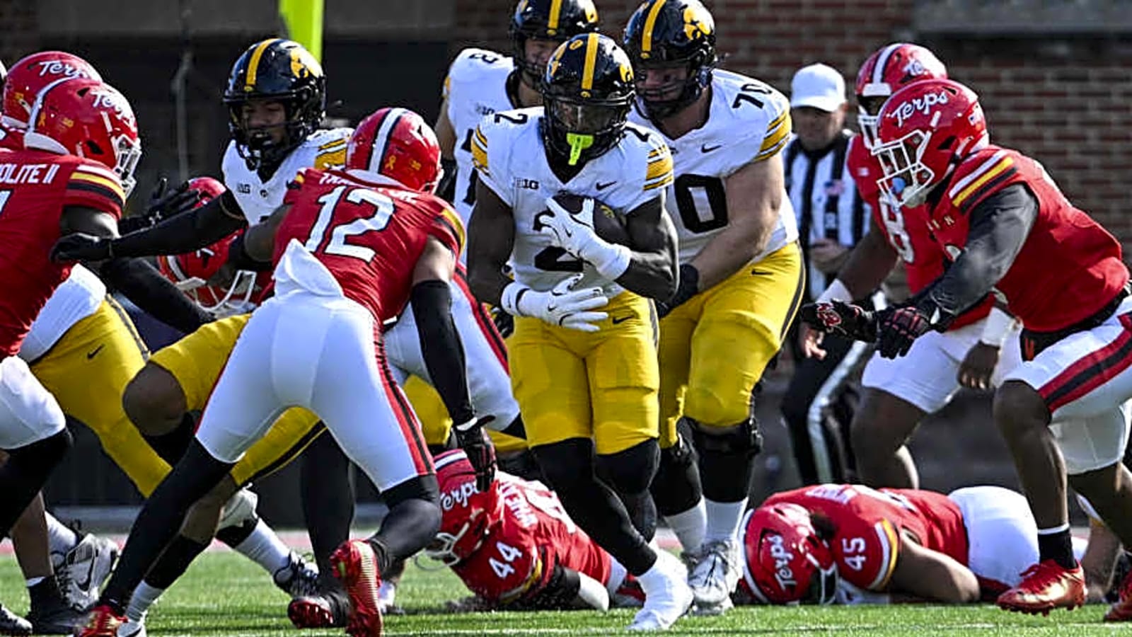 Former Iowa Hawkeyes Star RB Receives High Praise from Legendary Coach