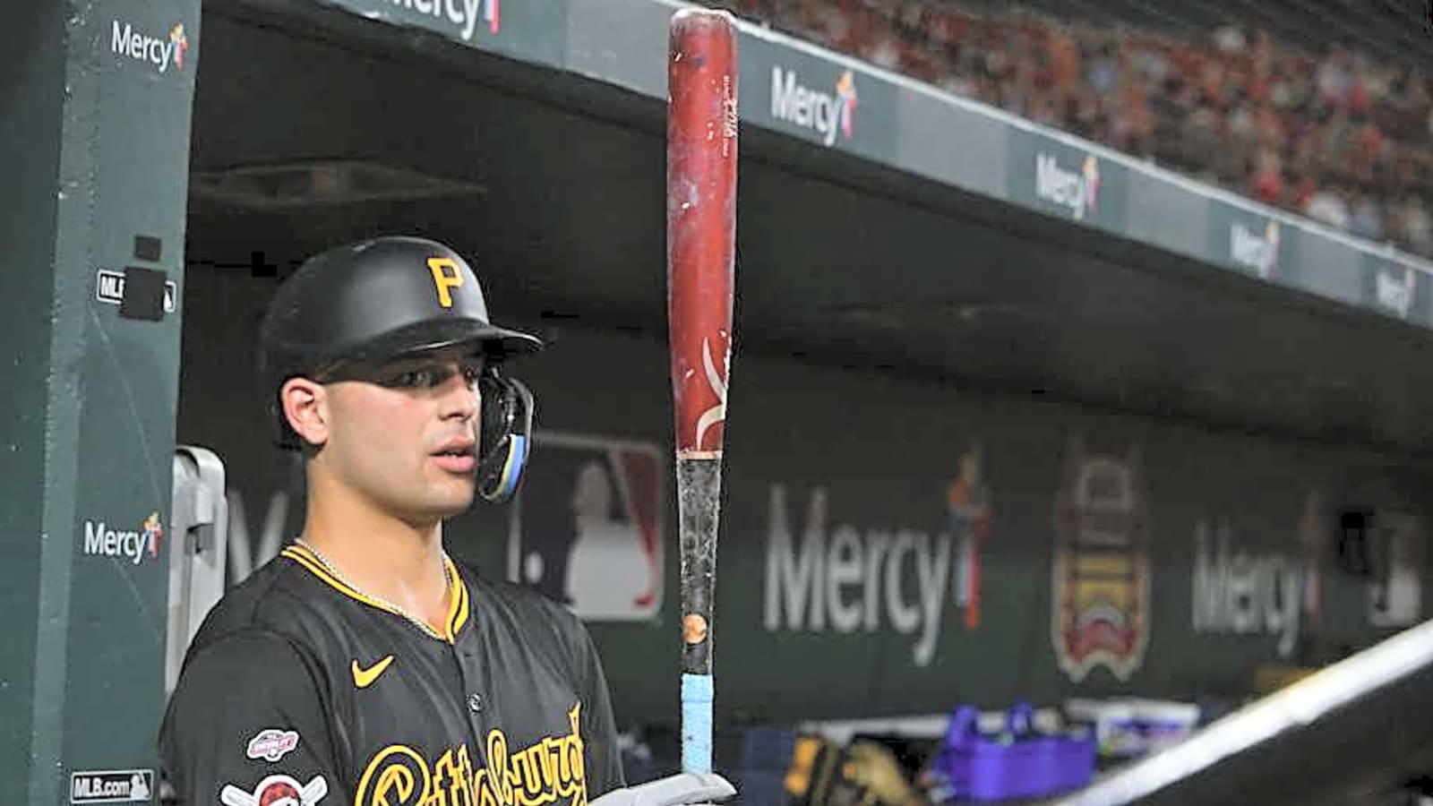 Pirates Unveil New First Baseman vs. Dodgers