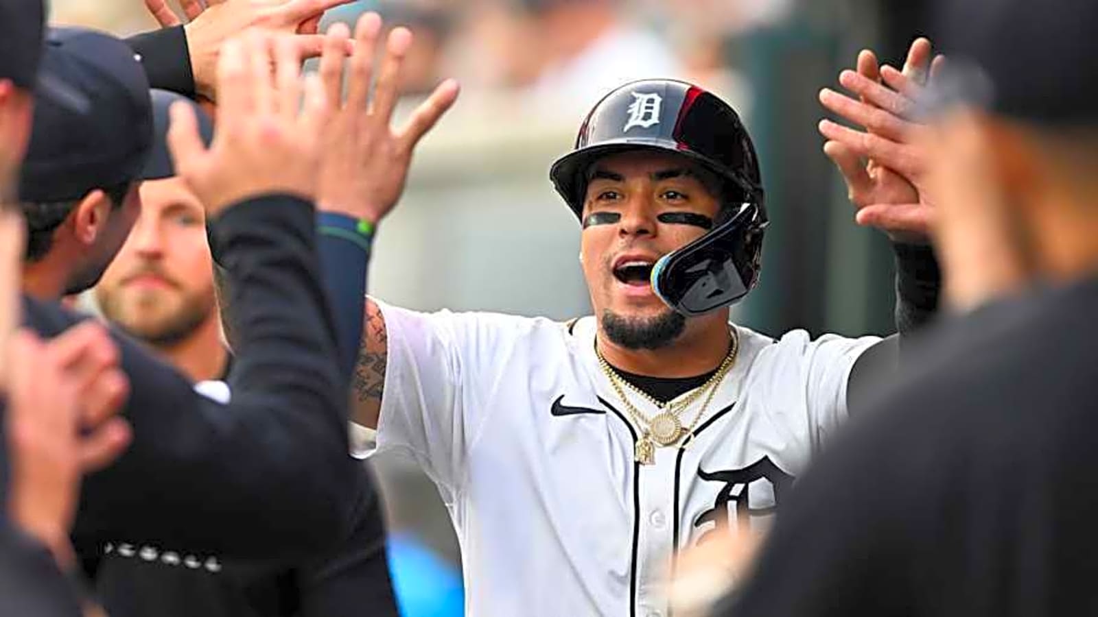 Javier Báez Has Special Night With Detroit Tigers, Reaches 10 Years Of MLB Service
