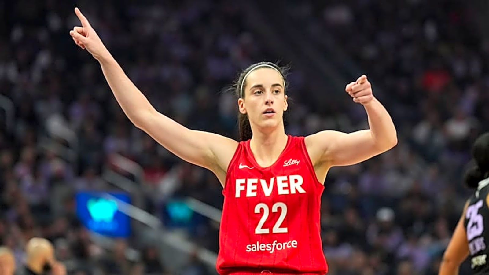 Caitlin Clark&#39;s Sends 1-Word Reaction to Historic Sue Bird Storm WNBA Statue News
