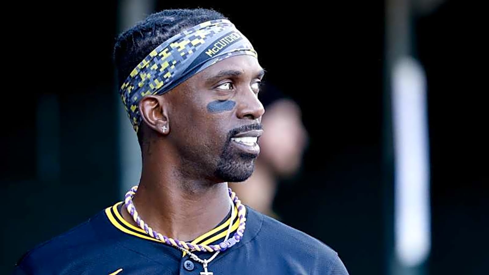Insider Pushes Pirates to Re-Sign Andrew McCutchen