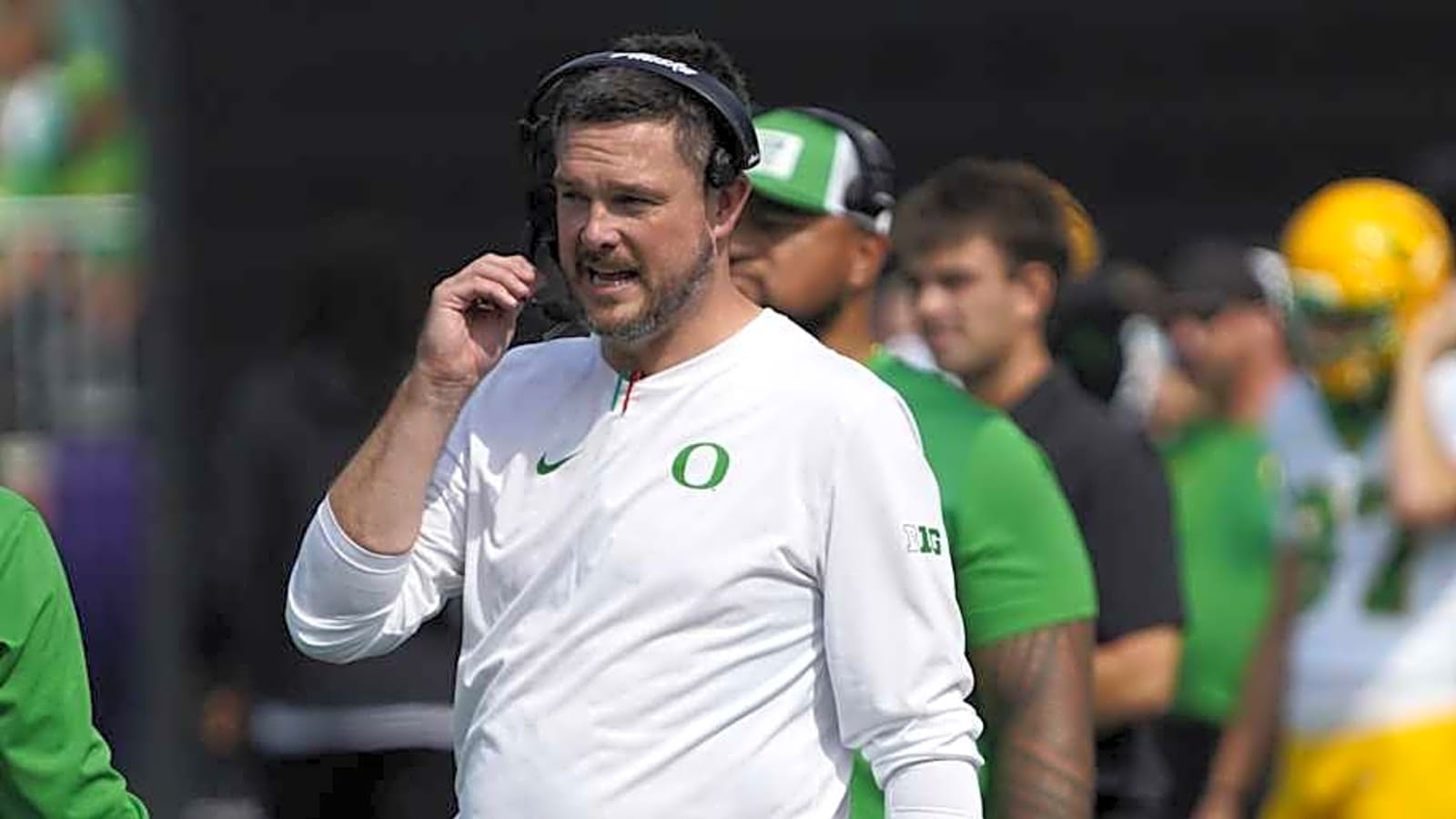 Where Oregon Ducks Recruiting Class Stands as National Signing Day Approaches