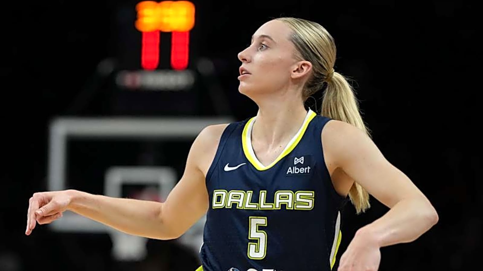 Wings Coach Addresses Paige Bueckers Status After Hard Hit to Head