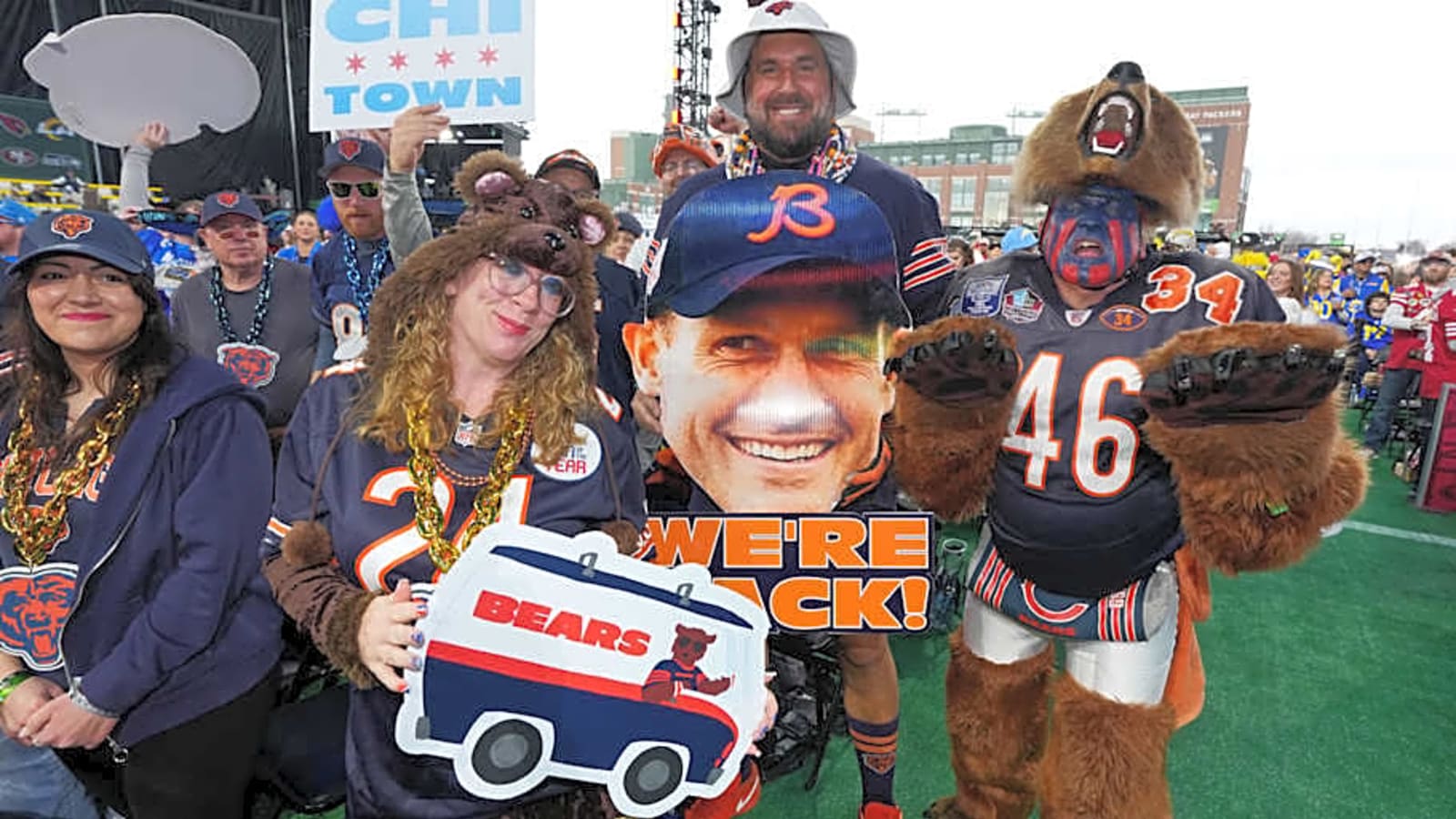 2026 NFL Mock Draft sends Chicago Bears impact defender in first round