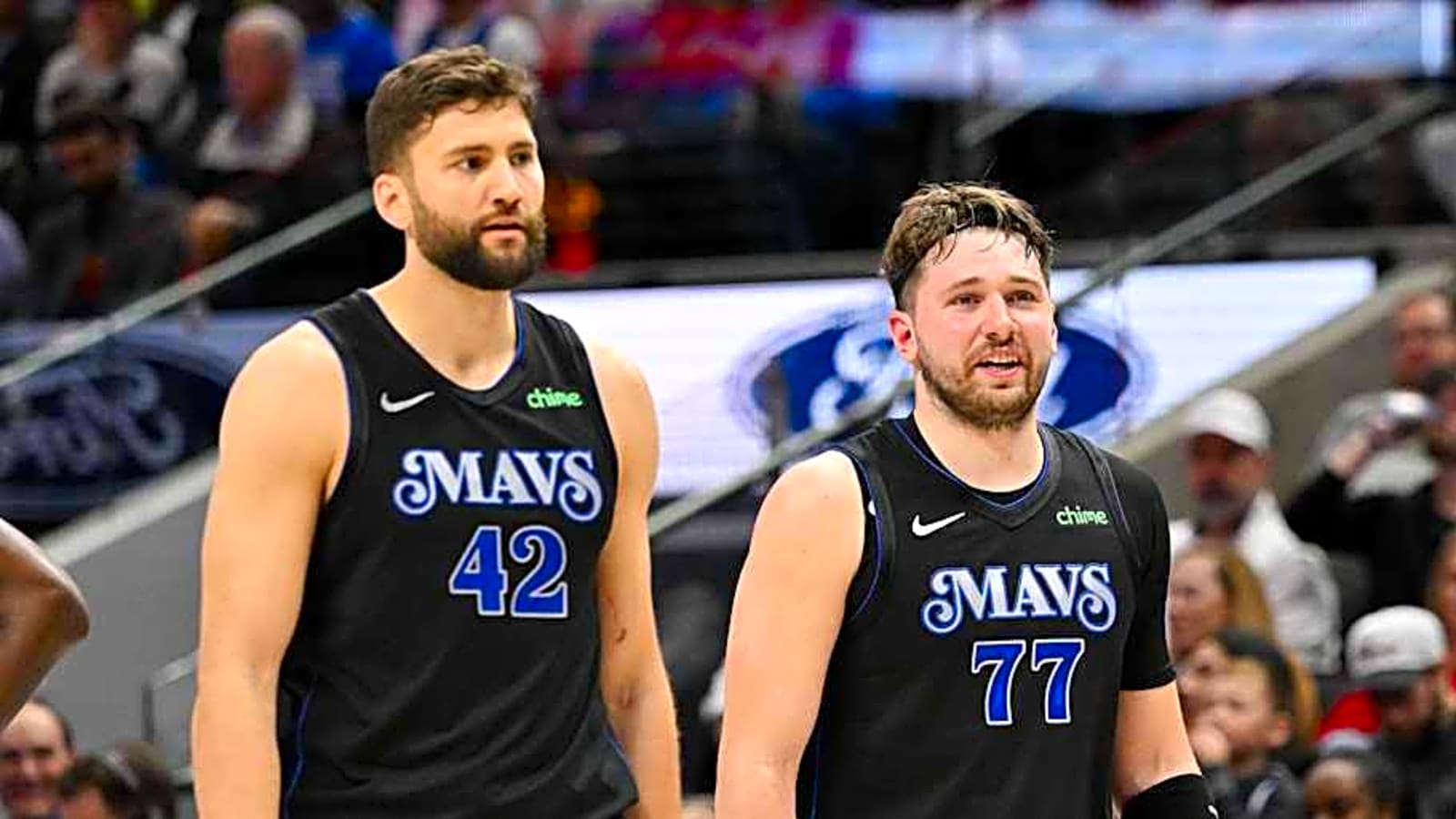 Lakers looked to trade ex-Mavericks fan favorite due to recent signing: Report