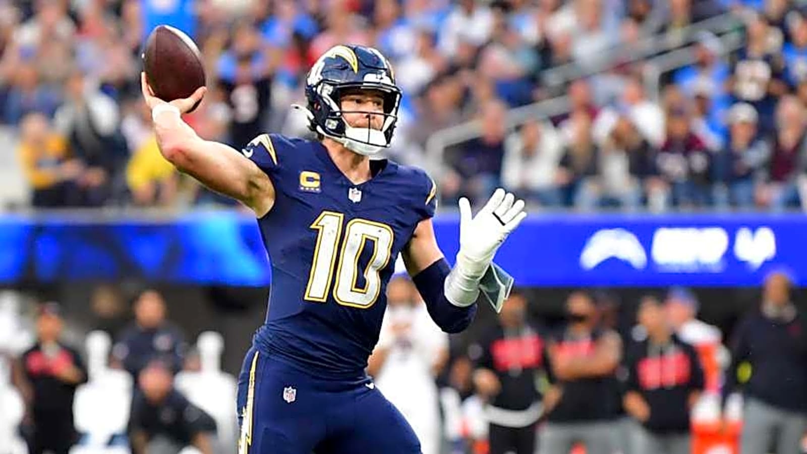 Instant analysis after Chargers squander huge chance vs. Texans